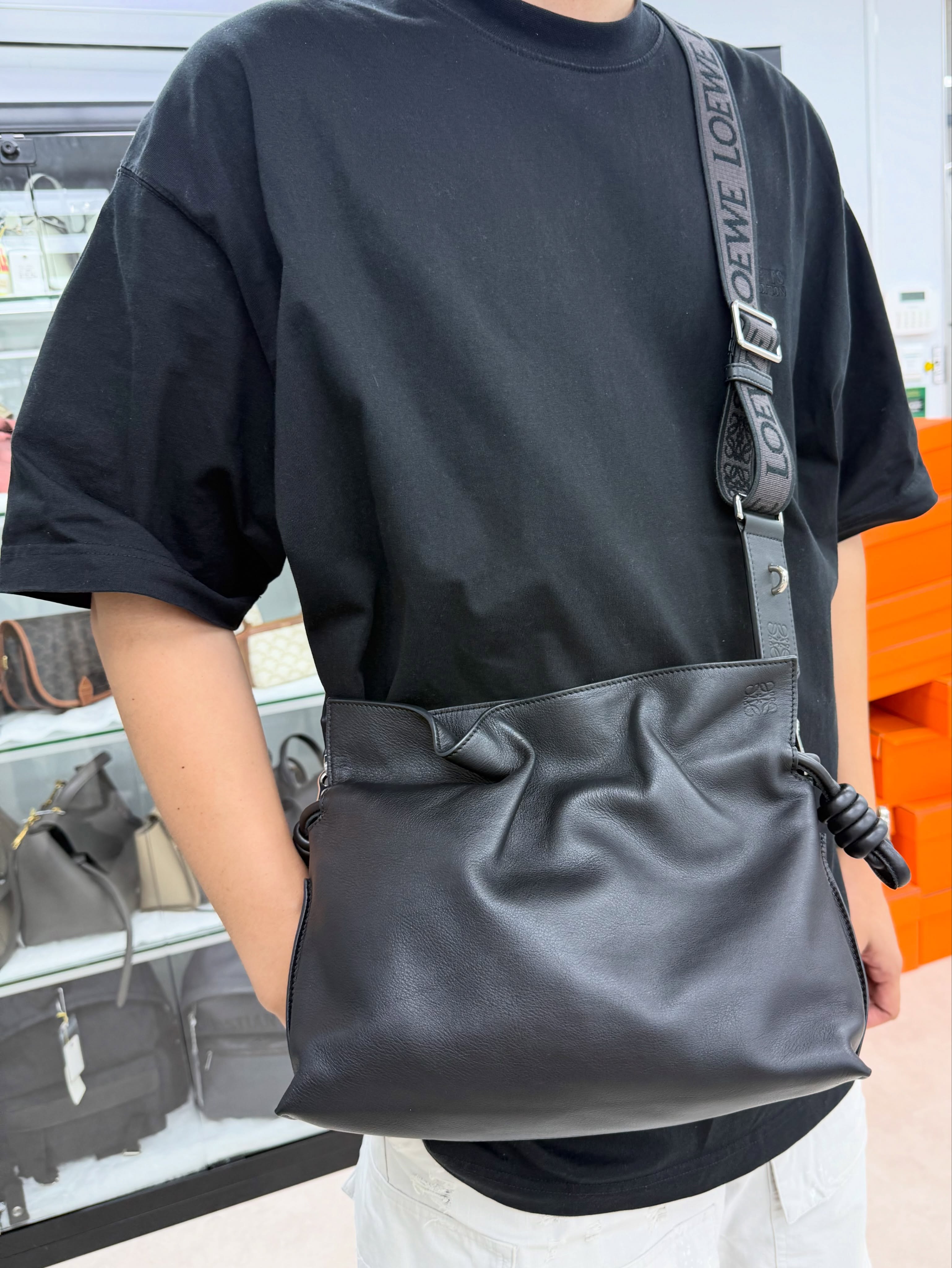 Loewe👜 PRE OWNED 🛍️黑色福袋 升級原裝肩帶 🖤 