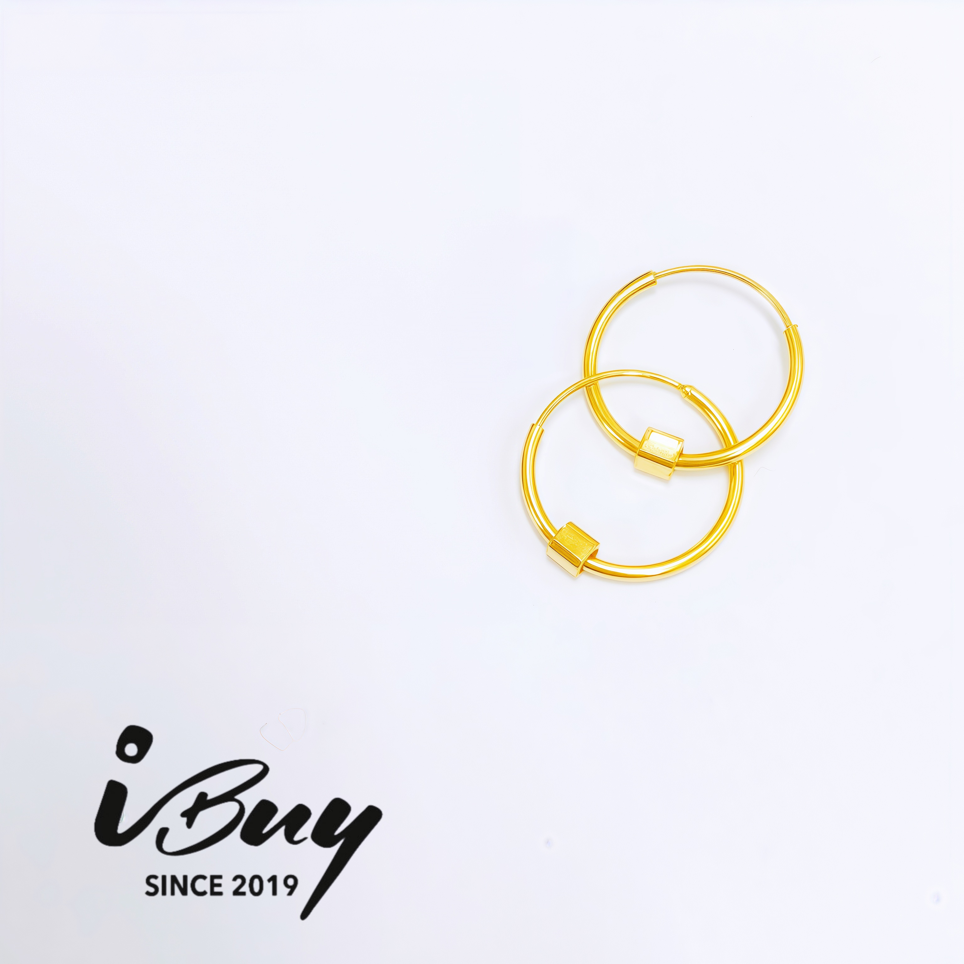 999 GOLD PLAIN HOOP EARRING WITH CUBE ACCENT 999 金 光身方块耳圈