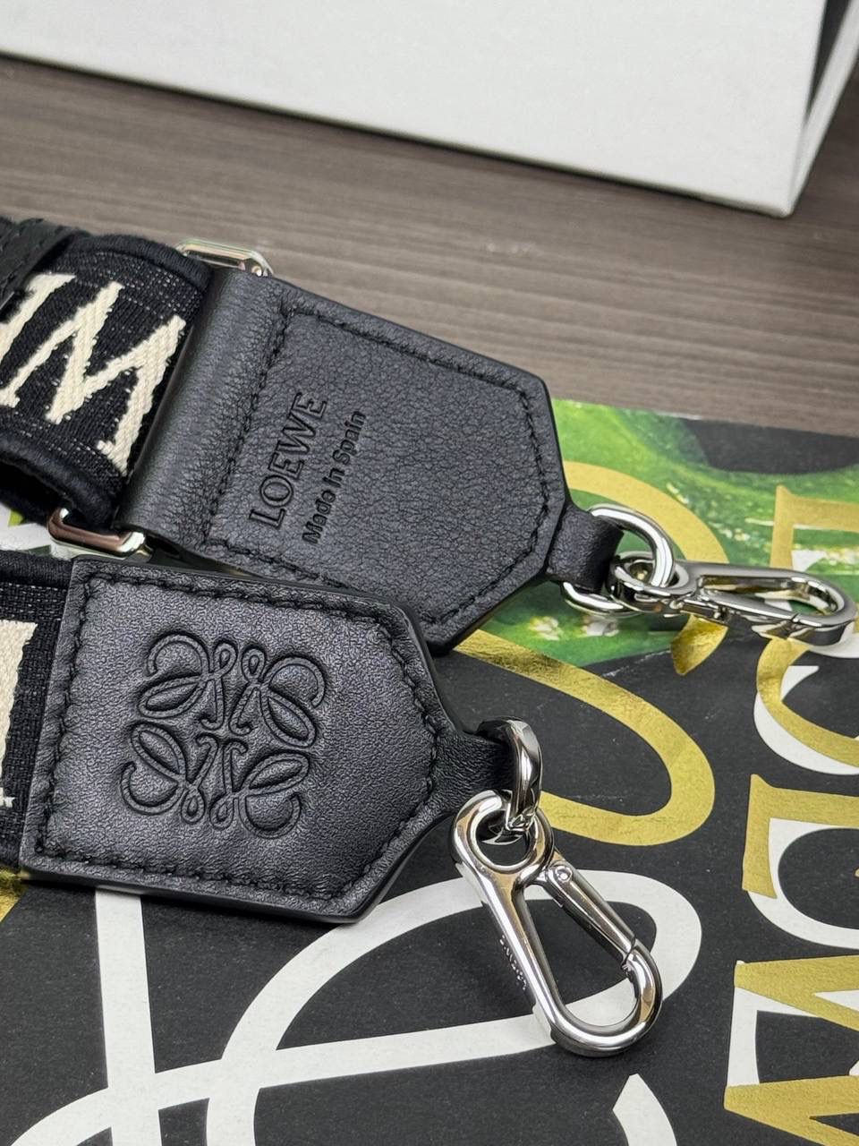 𝐀𝐧𝐚𝐠𝐫𝐚𝐦 刺绣肩带「黑沙色」 👈 全新升级上线♻️ 尺寸:𝟗𝟗-𝟒𝐜𝐦（长度可调节） 编码：182323