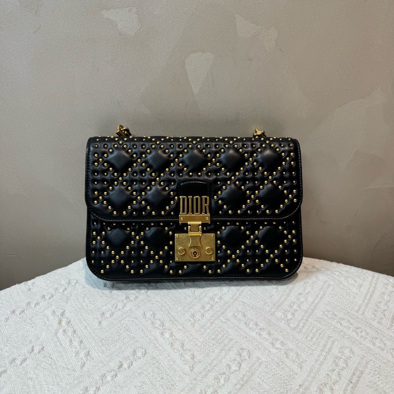 Pre owned dior leather hand bag