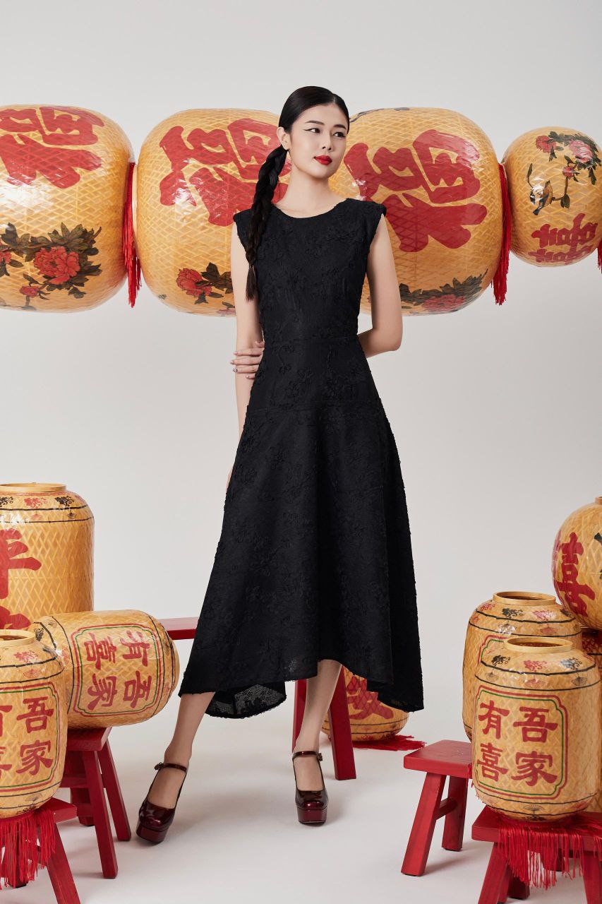 刺绣立体花朵优雅连身裙 2083