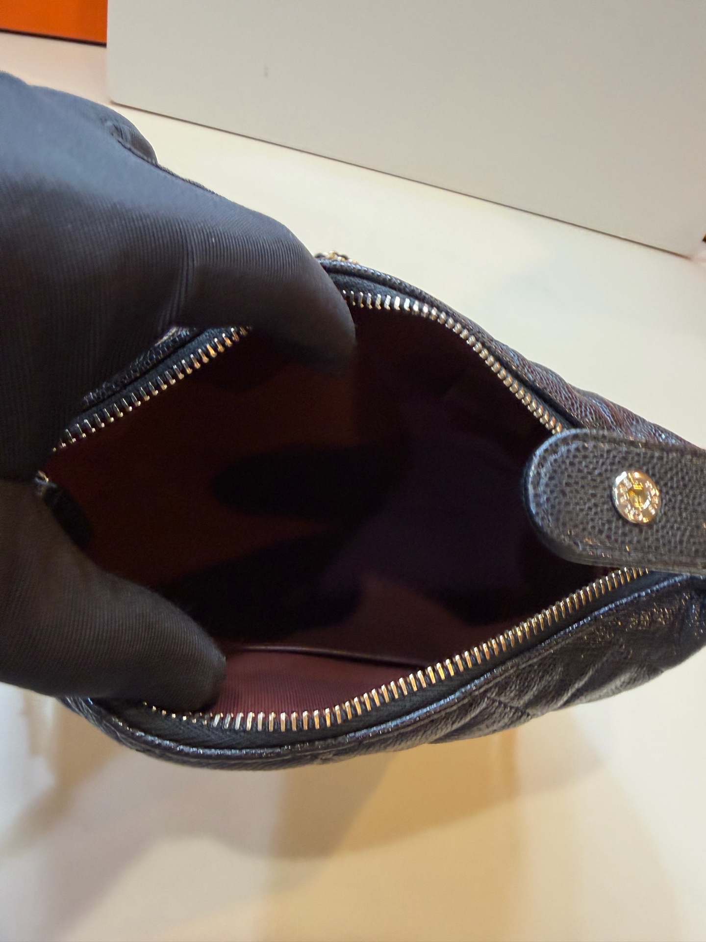 Pre-Owned CHANEL 25C Hobo Bag / Product Code: 36042428