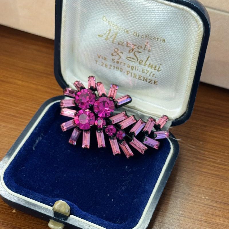 1980s Czechoslovakian Pink Rhinestone Black Metal Frame Brooch (B011)