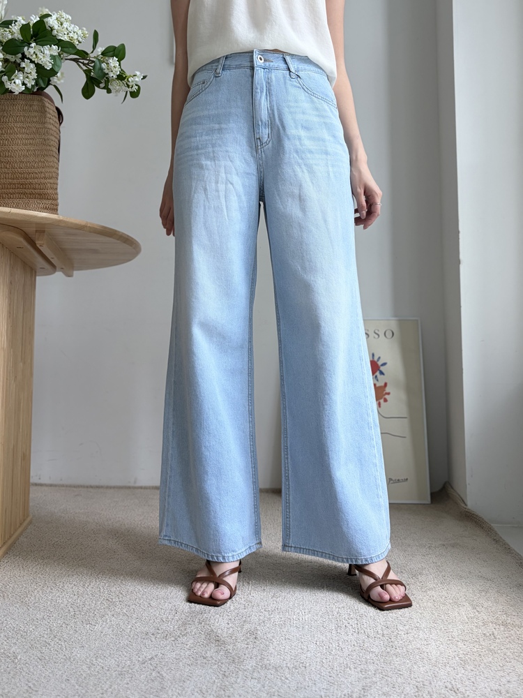 [極薄!!] Airy Light Wash Jeans