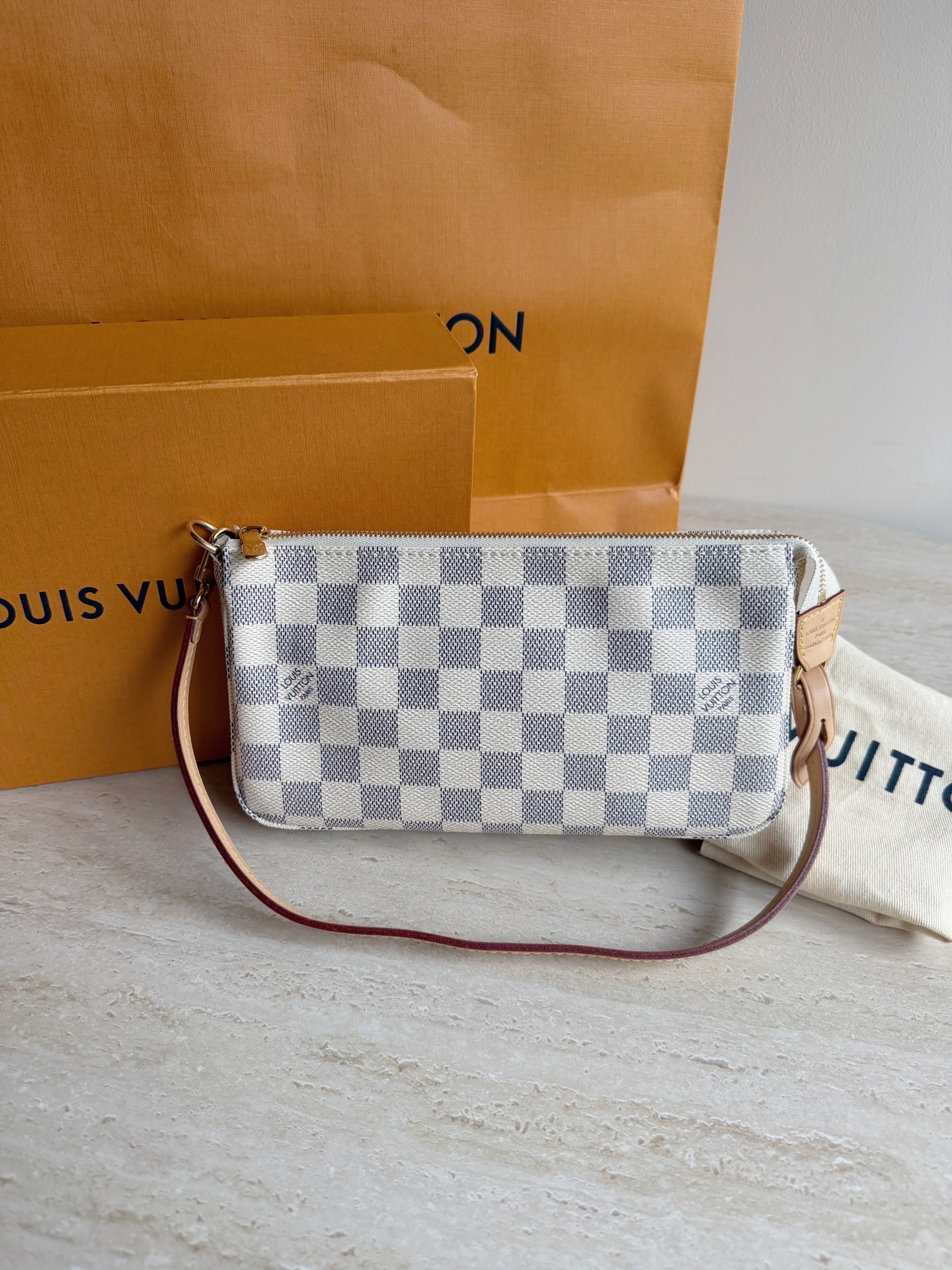 【預訂貨品】LV白棋盤格麻將包