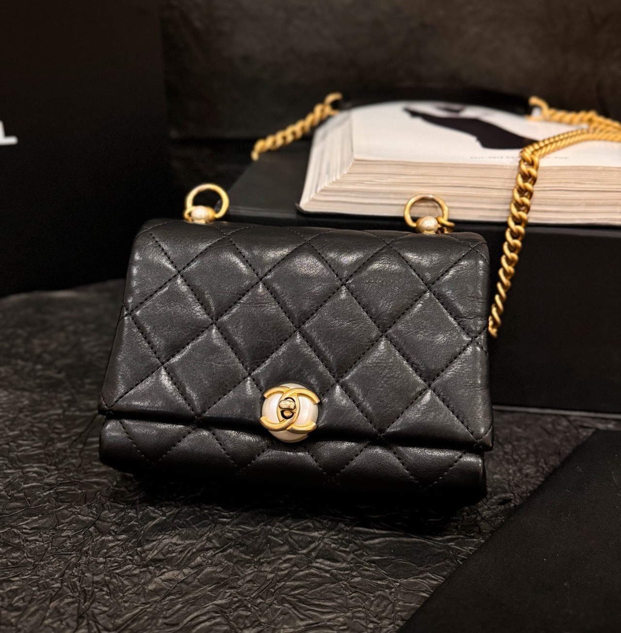 【預訂貨品】Chanel 珍珠金扣方胖子