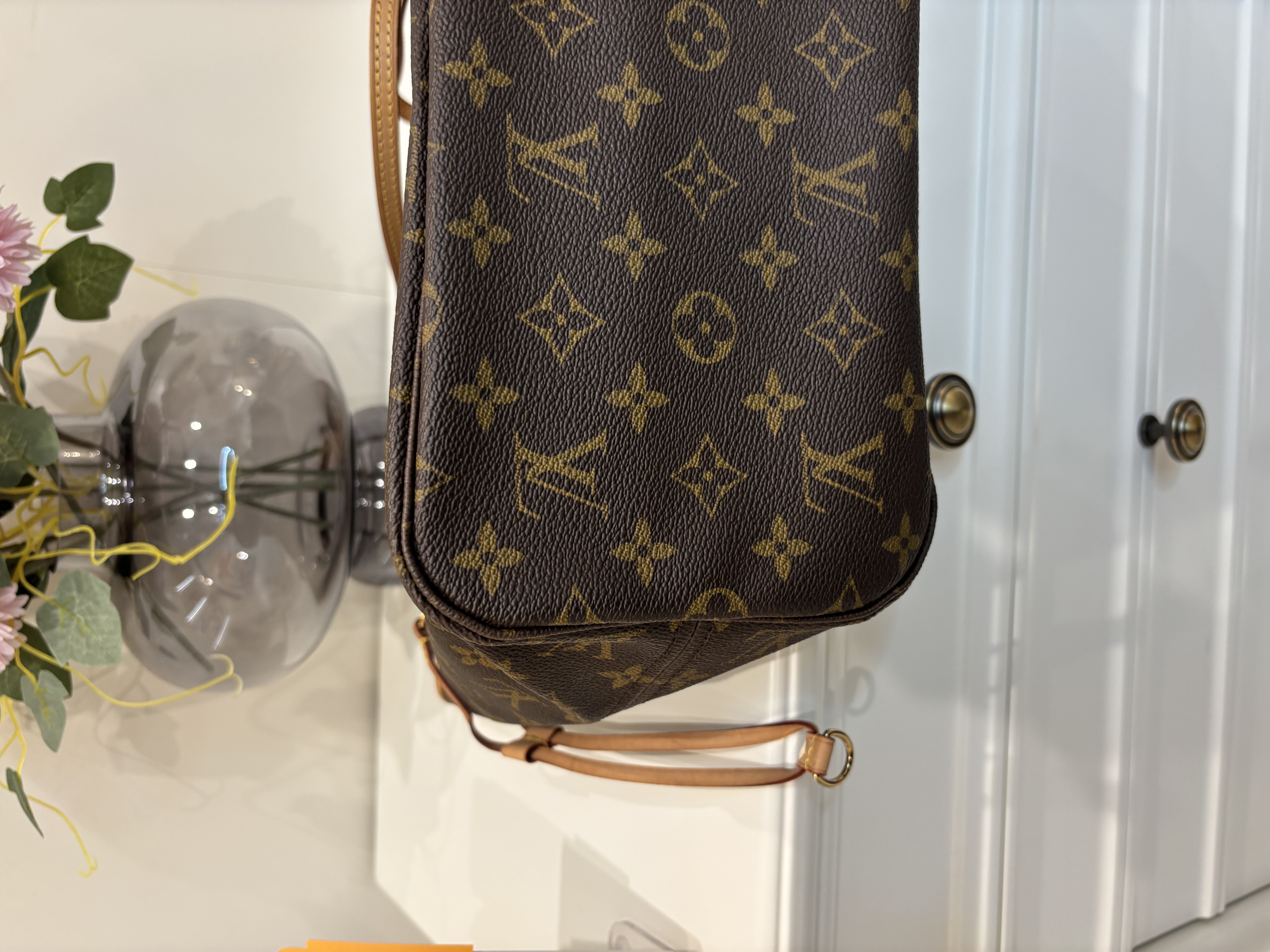 Lv Neverfull mm monogram 100%Authentic, 93%new dust bag 