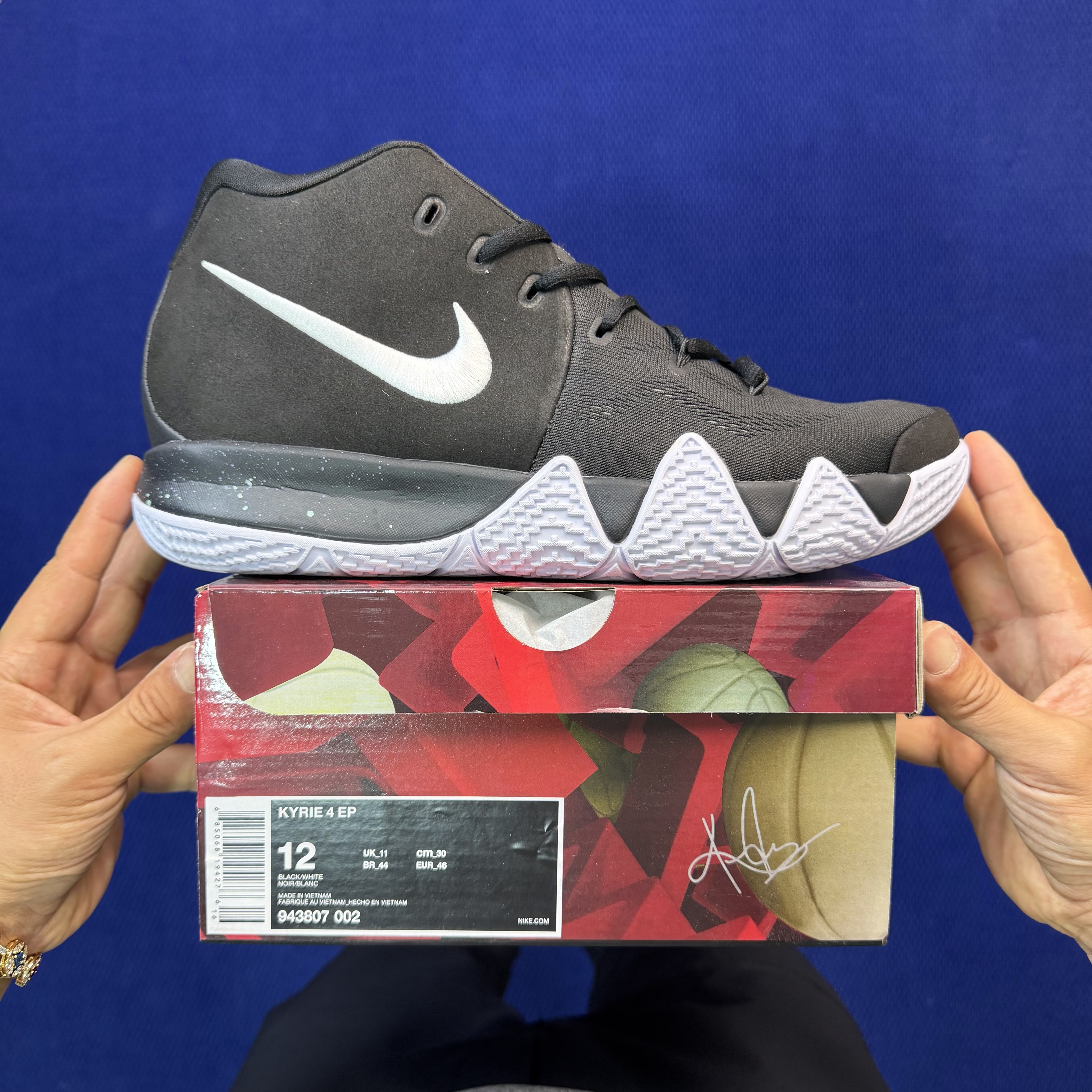 Nike Kyrie 4 943807-002