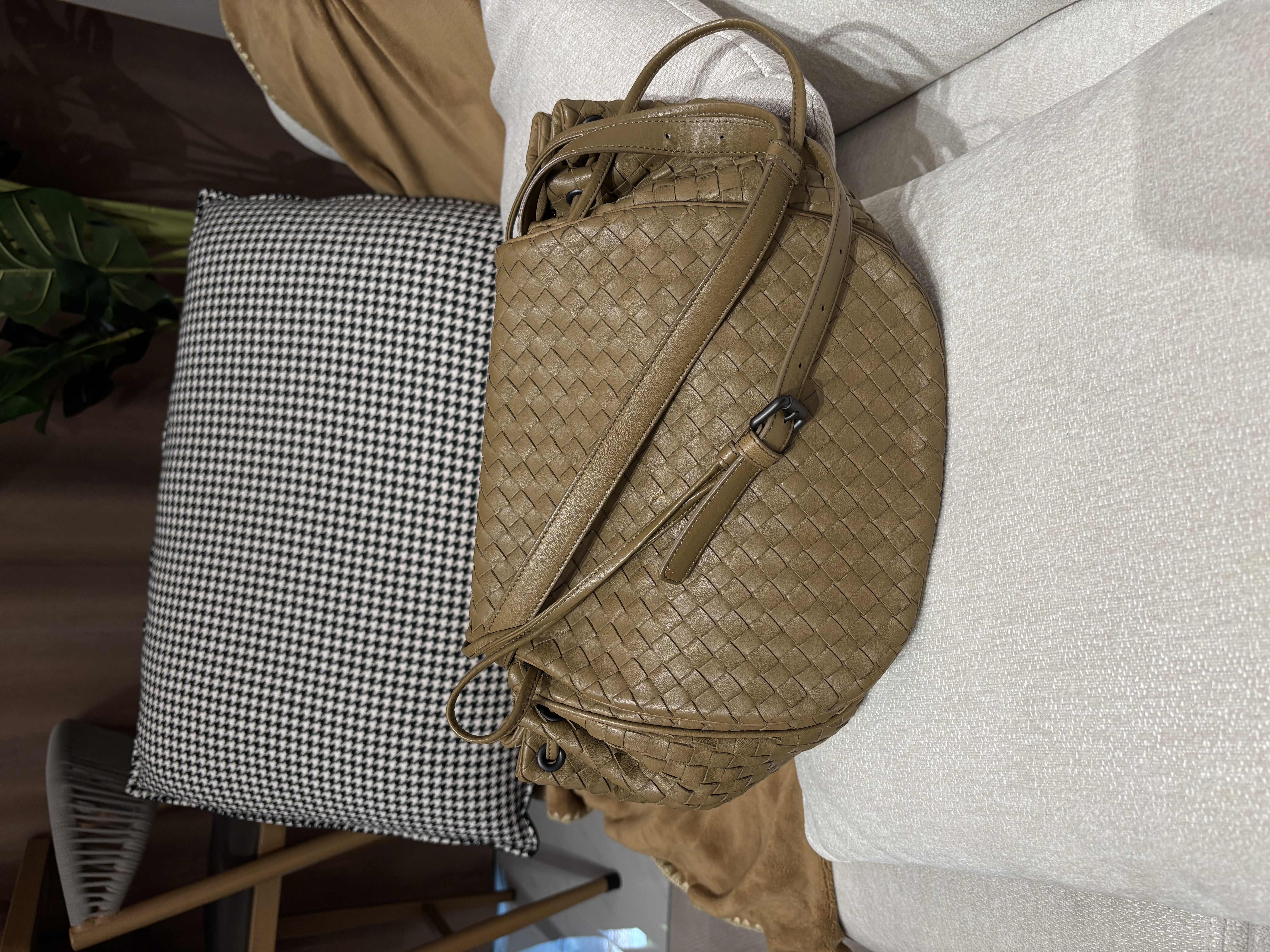Bottega Veneta BV Shoulder bag flap bag 100%Authentic, 98%New
