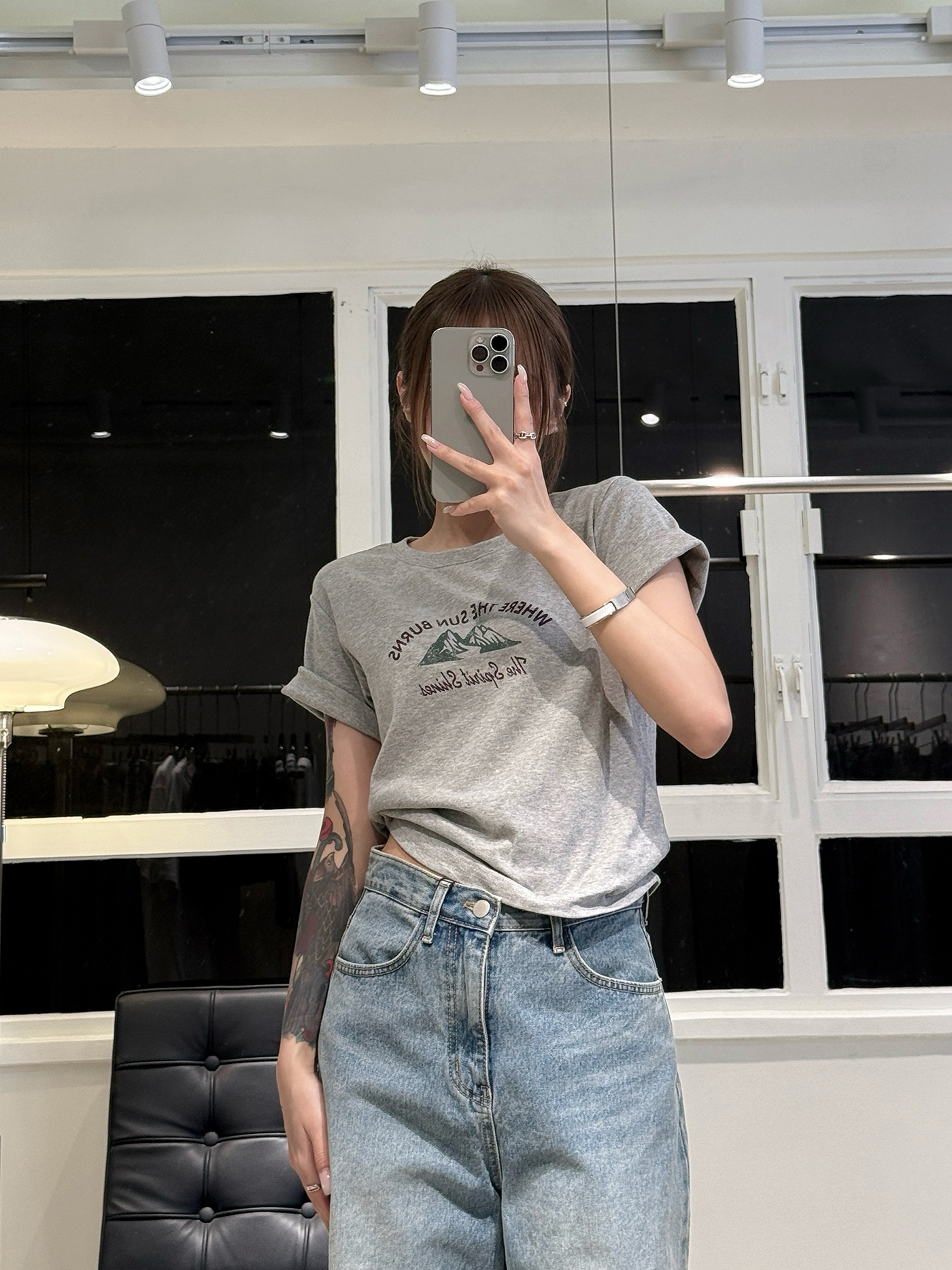 𝐒𝐨𝐟𝐭 𝐦𝐨𝐮𝐧𝐭𝐚𝐢𝐧 𝐥𝐨𝐠𝐨 𝐭-𝐬𝐡𝐢𝐫𝐭