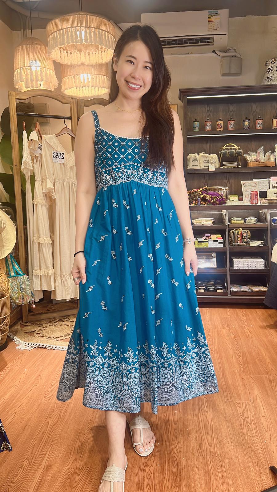 2713 Blue with White Lace SL OP 46"