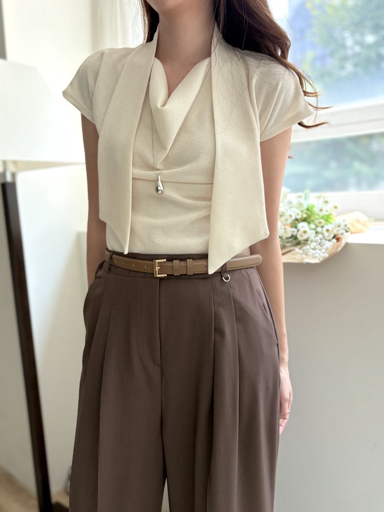 The Daily Tie Detail Top (Cream)