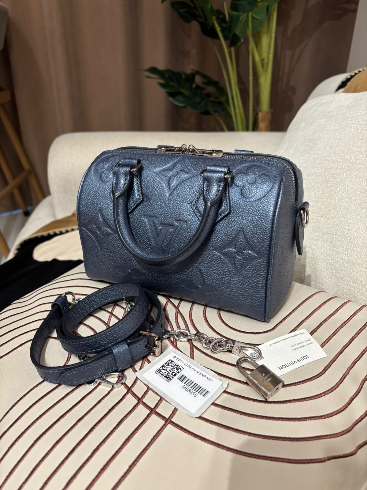 LV Speedy 20 100%Authentic, 98%New ✅收據副本✅Key Lock✅Dust bag