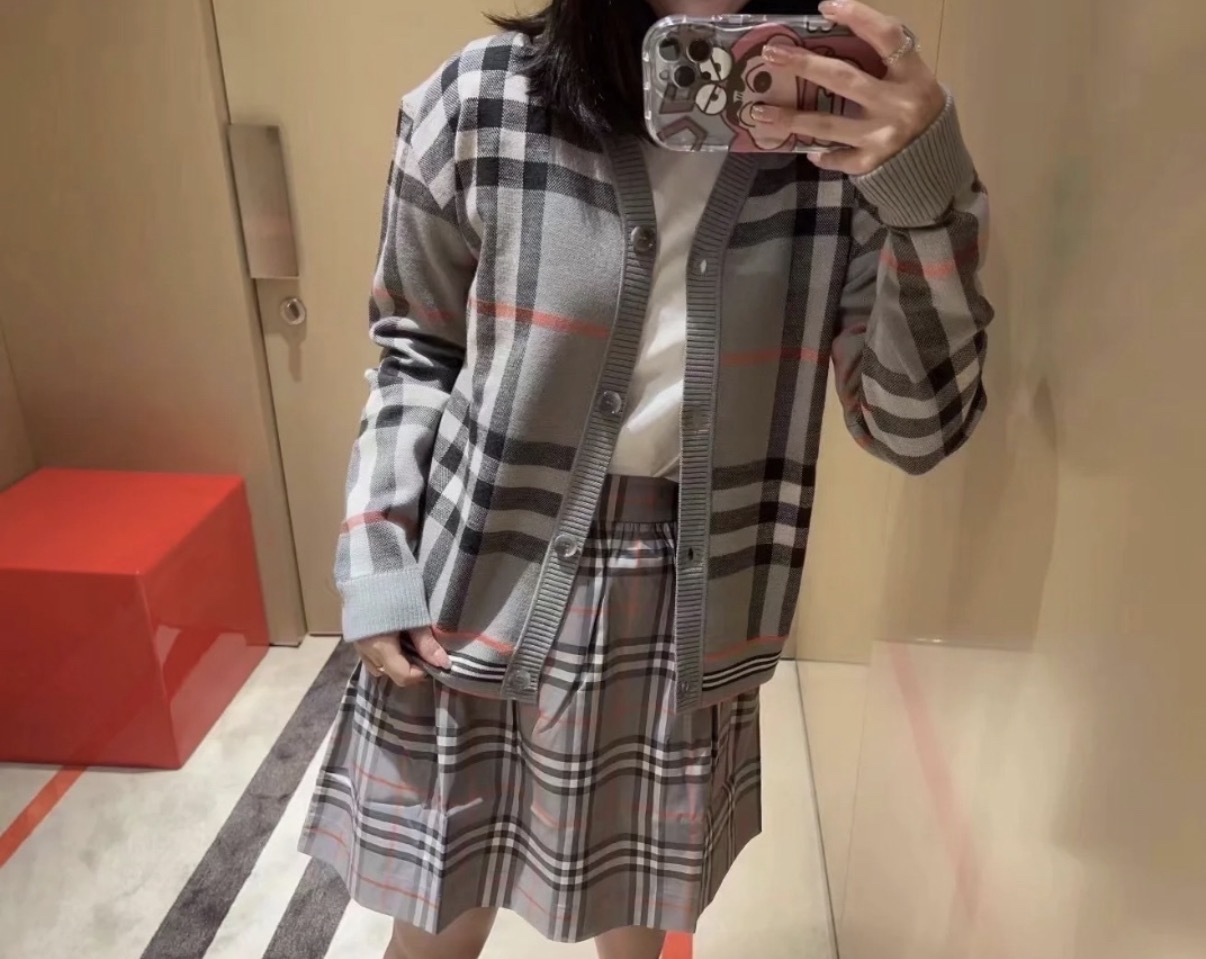 Burberry kids 經典灰色大格冷外套