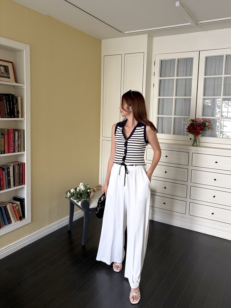 The Effortless Stripe Vest (Navy)