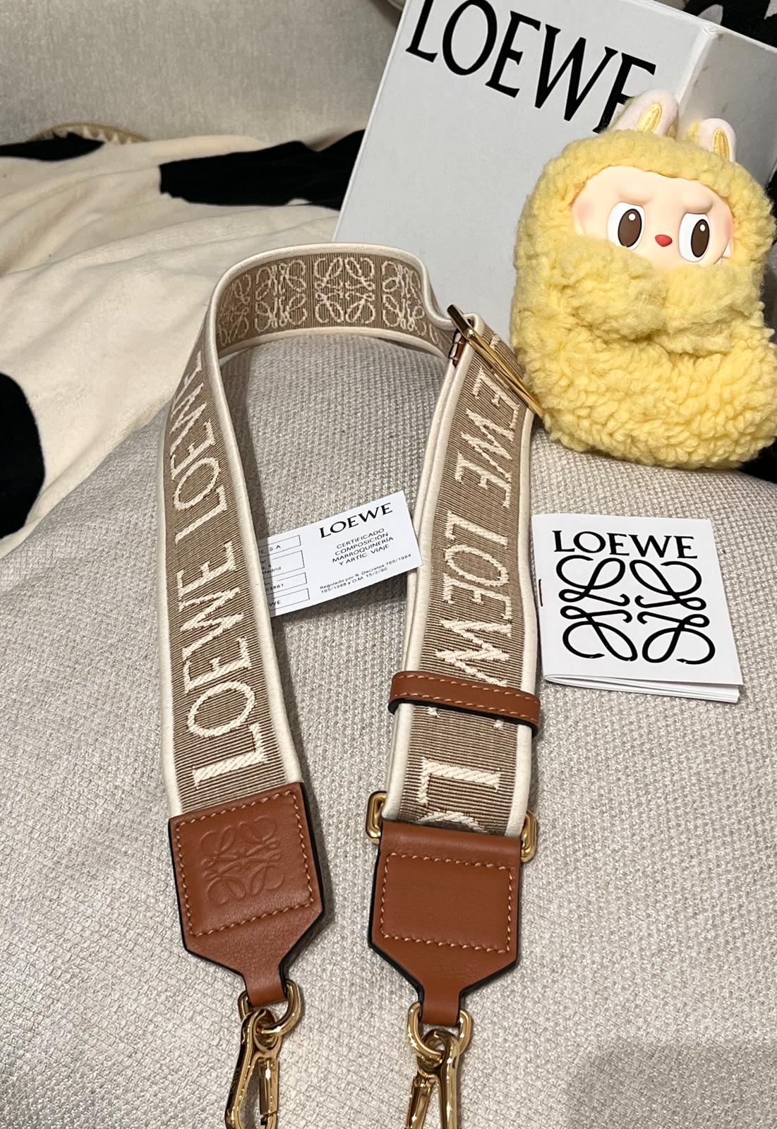 Loewe Anagram strap 可調節長度 65-105cm 100%Authentic,unused  ✅box  
