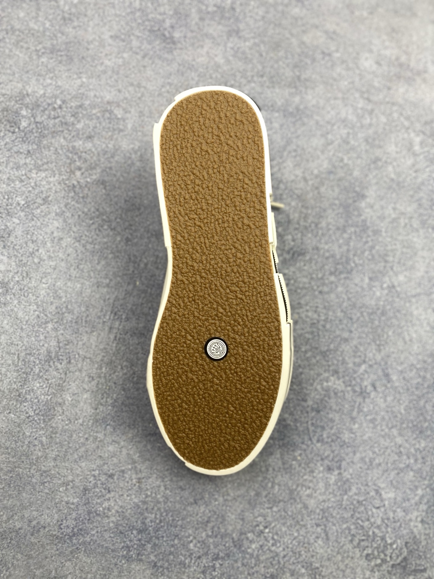 xVESSEL G.O.P. Slip on