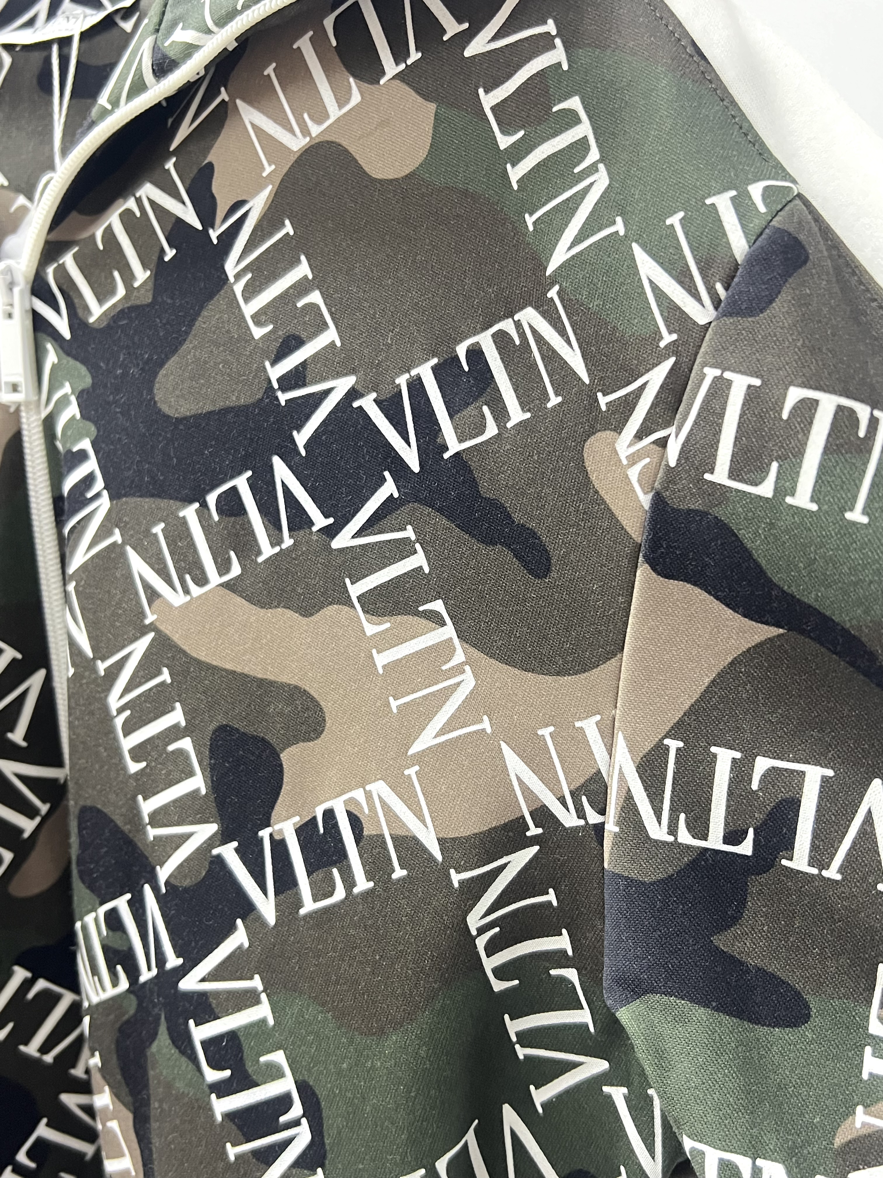 Pre-Owned VALENTINO VItn Camo Bomber Jacket / Product Code: 26051902