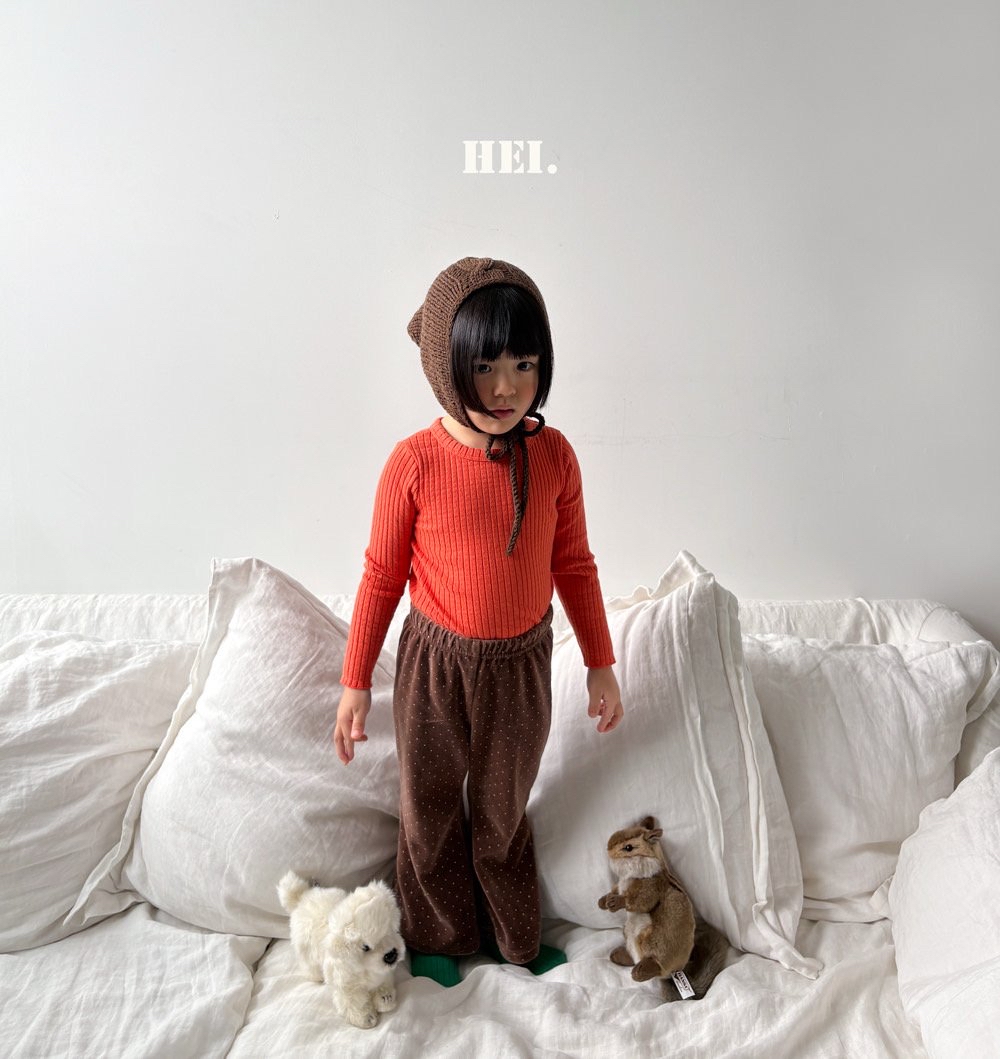 Hei | Stretchy Tee