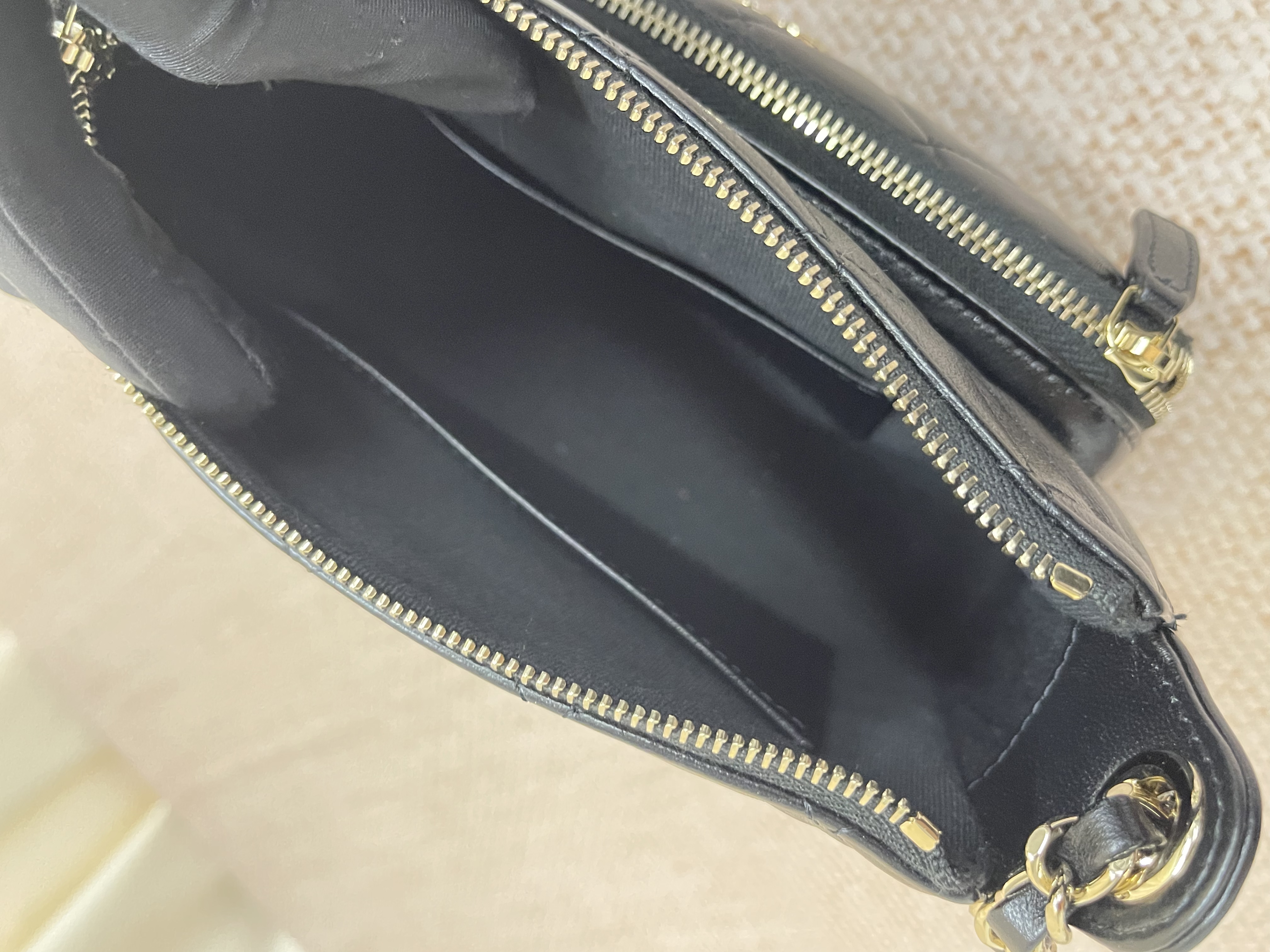 Pre-owned Chanel Camera Bag/ Product Code: 26031310