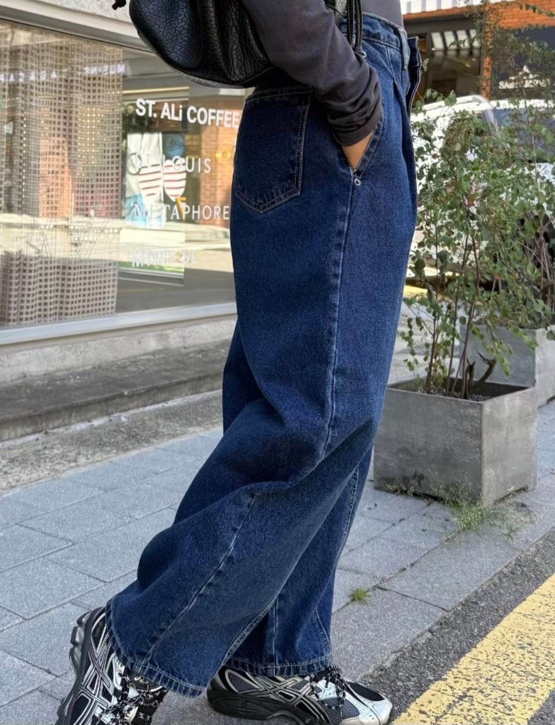 221676 小摺有骨洗水牛仔褲 451