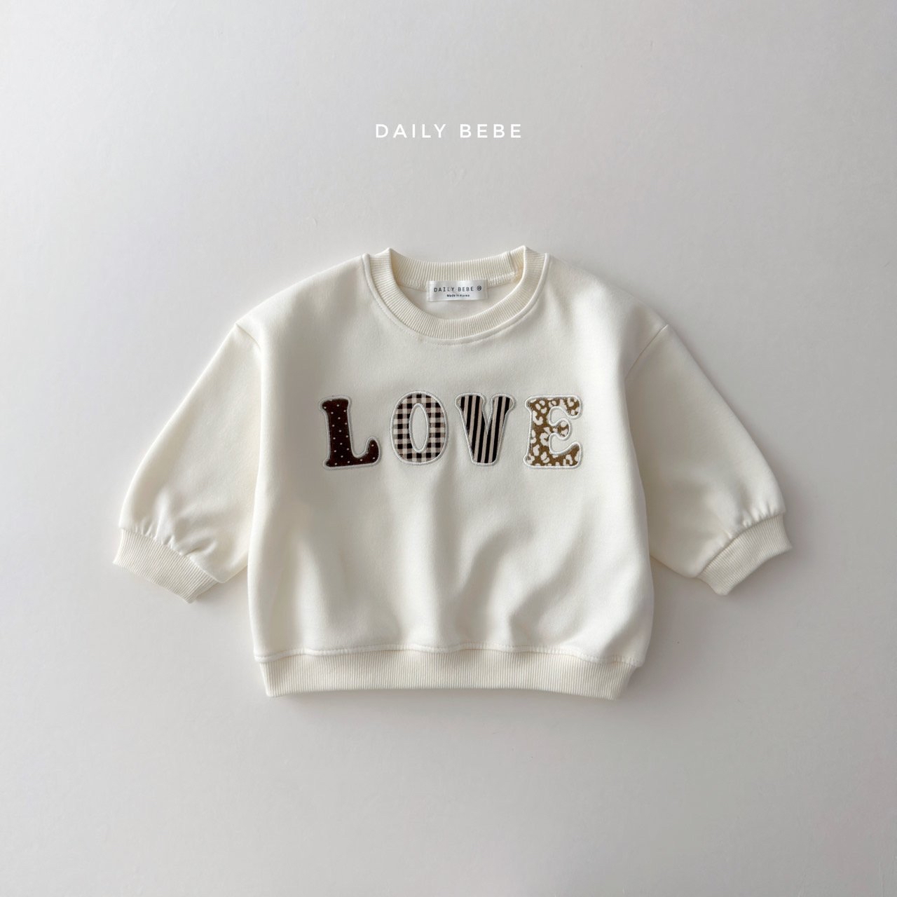 Dailybebe | Love Patch Sweatshirt