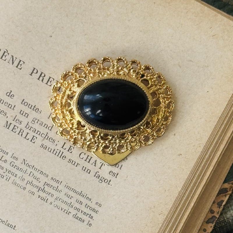 Vintage Park Lane Black Cabochon Scarf Clip (MT2475)