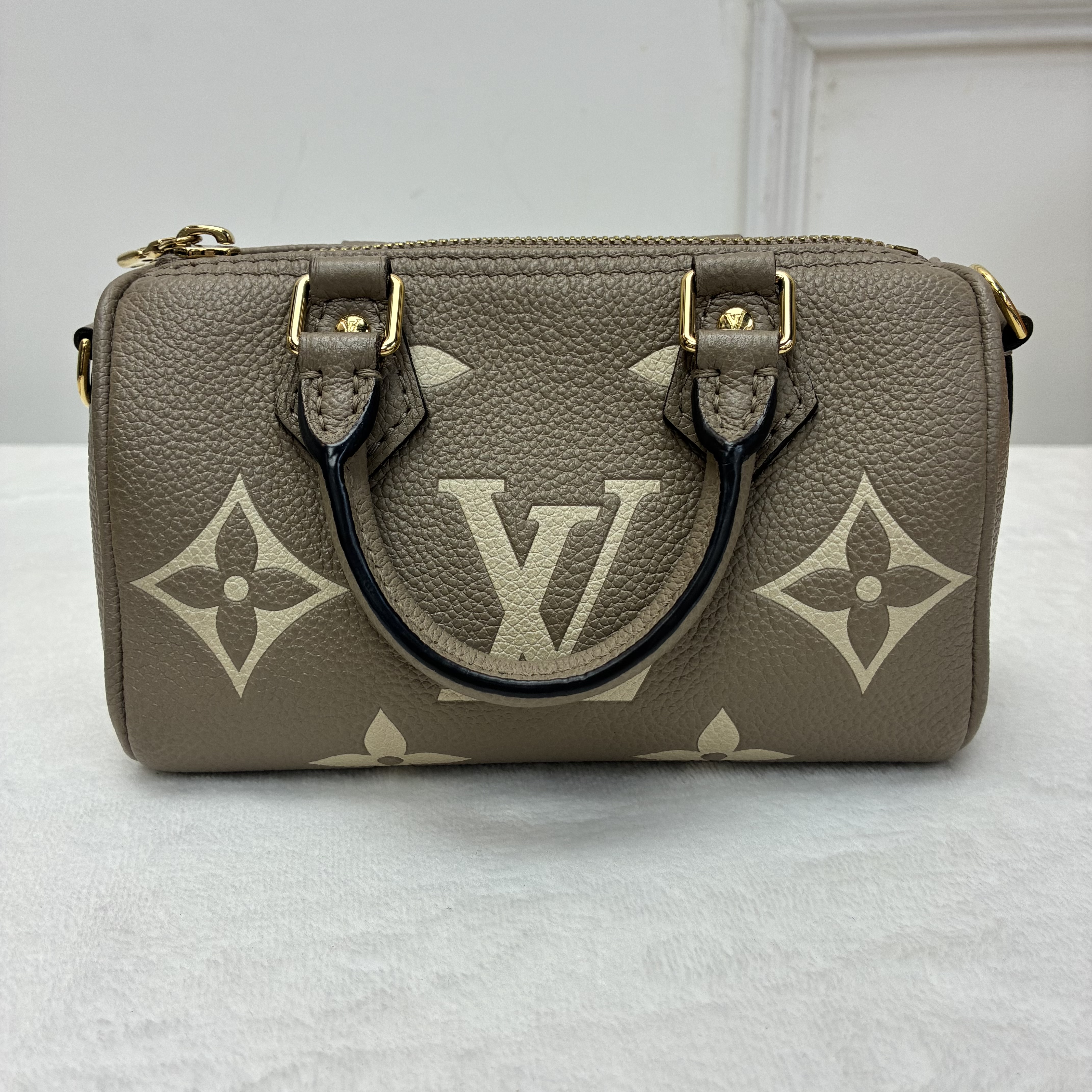 Full set LV speedy nano 26年單