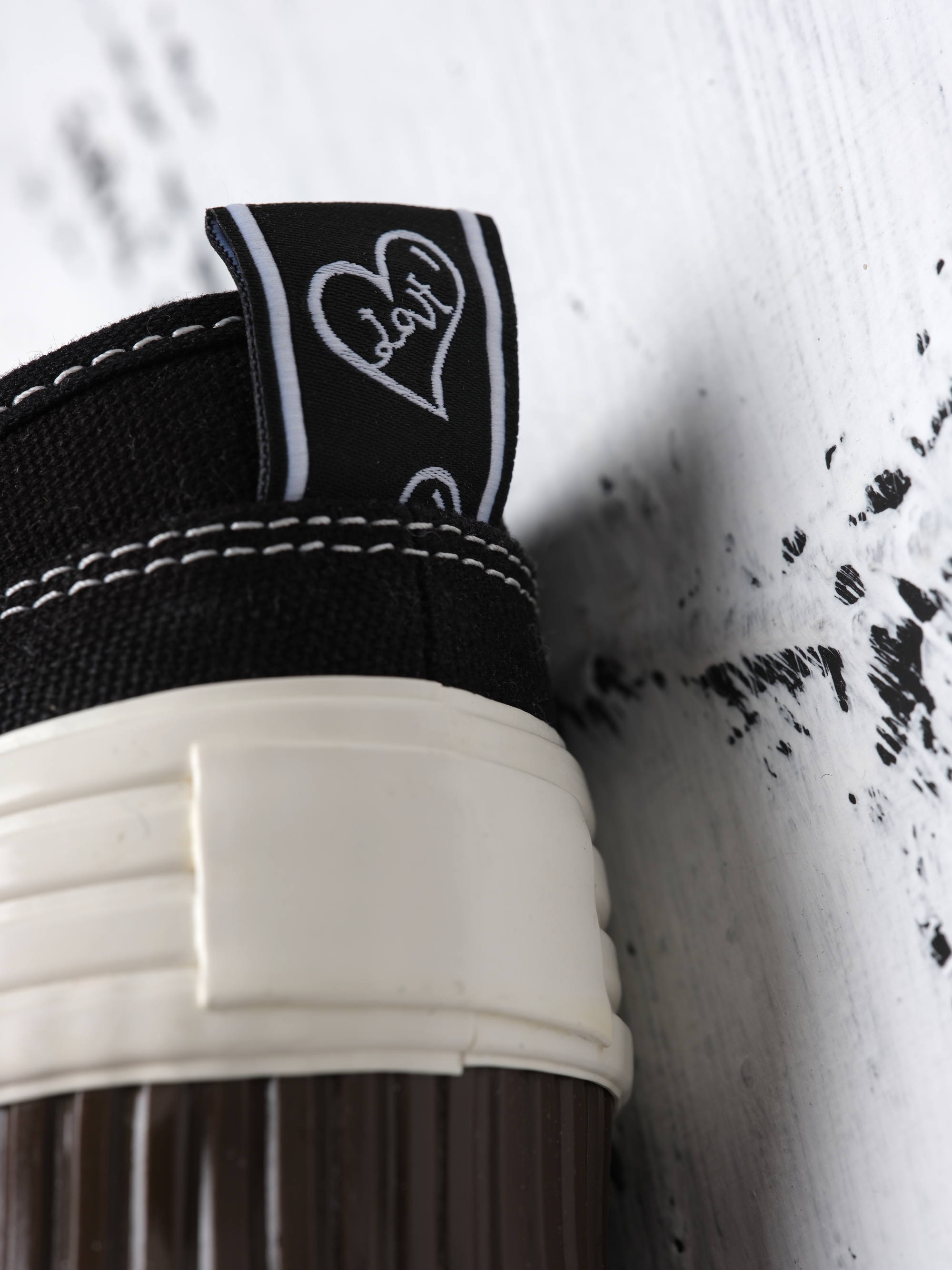 FIRST LOVE Lo (Black)