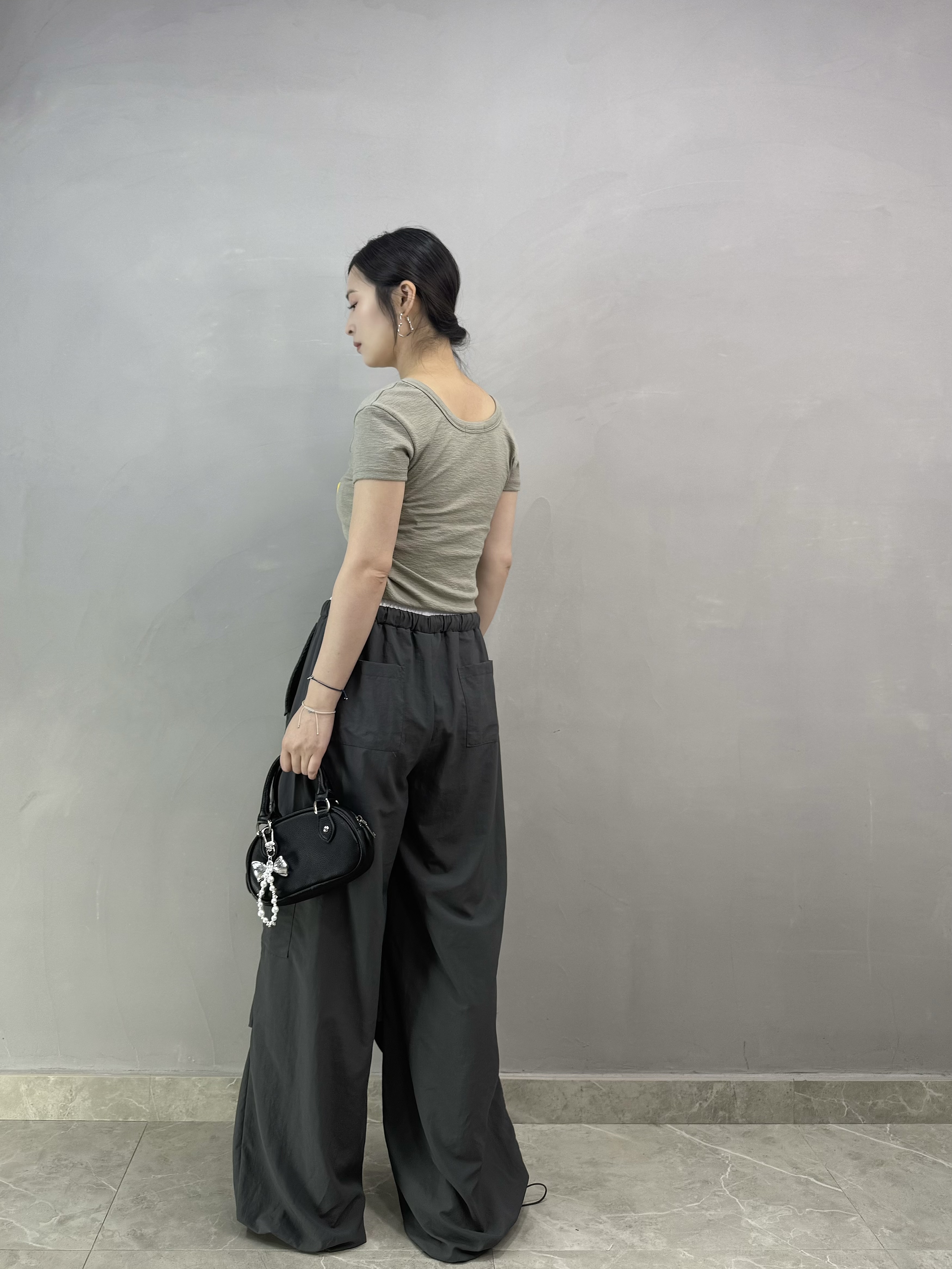 Z65 U領撞色字Tee