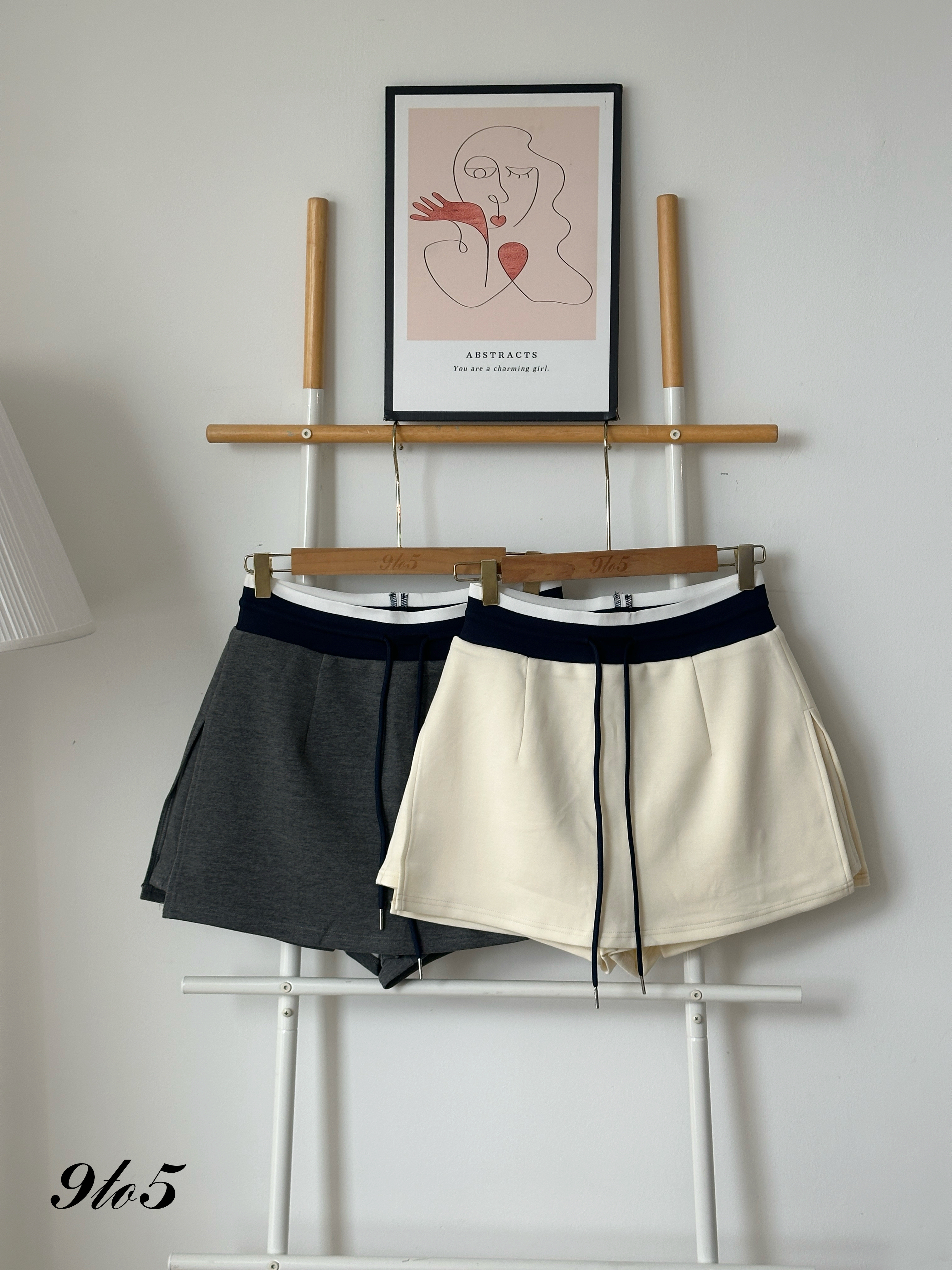 S1894 A Line Short Skort - Cream & Grey