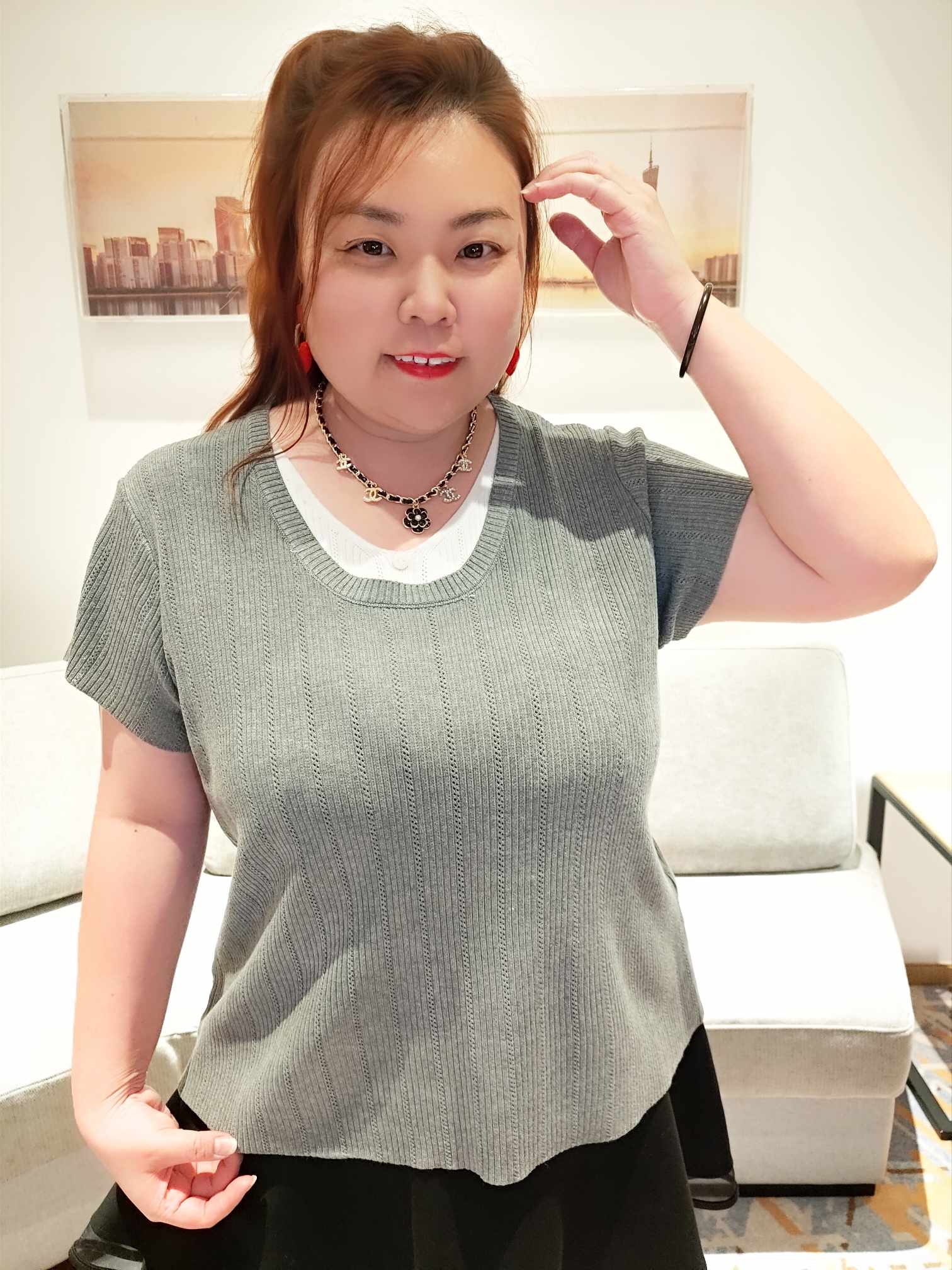 YCE06 1036 假两件式镂空针织上衣