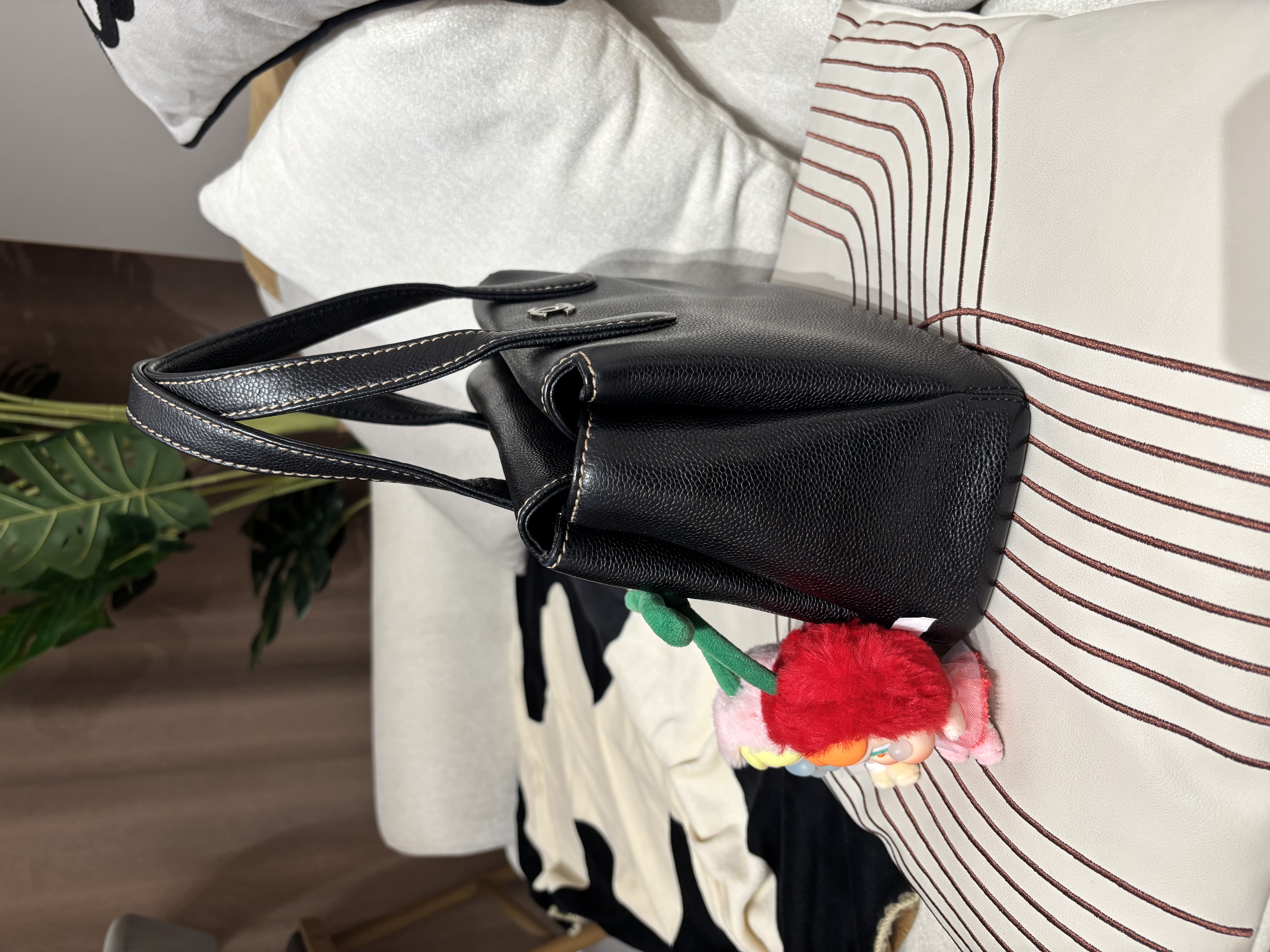 Chanel vintage shoulder bag cavier calfskin  100%Authentic ,95%new  ✅ 7*CARD ✅dust bag