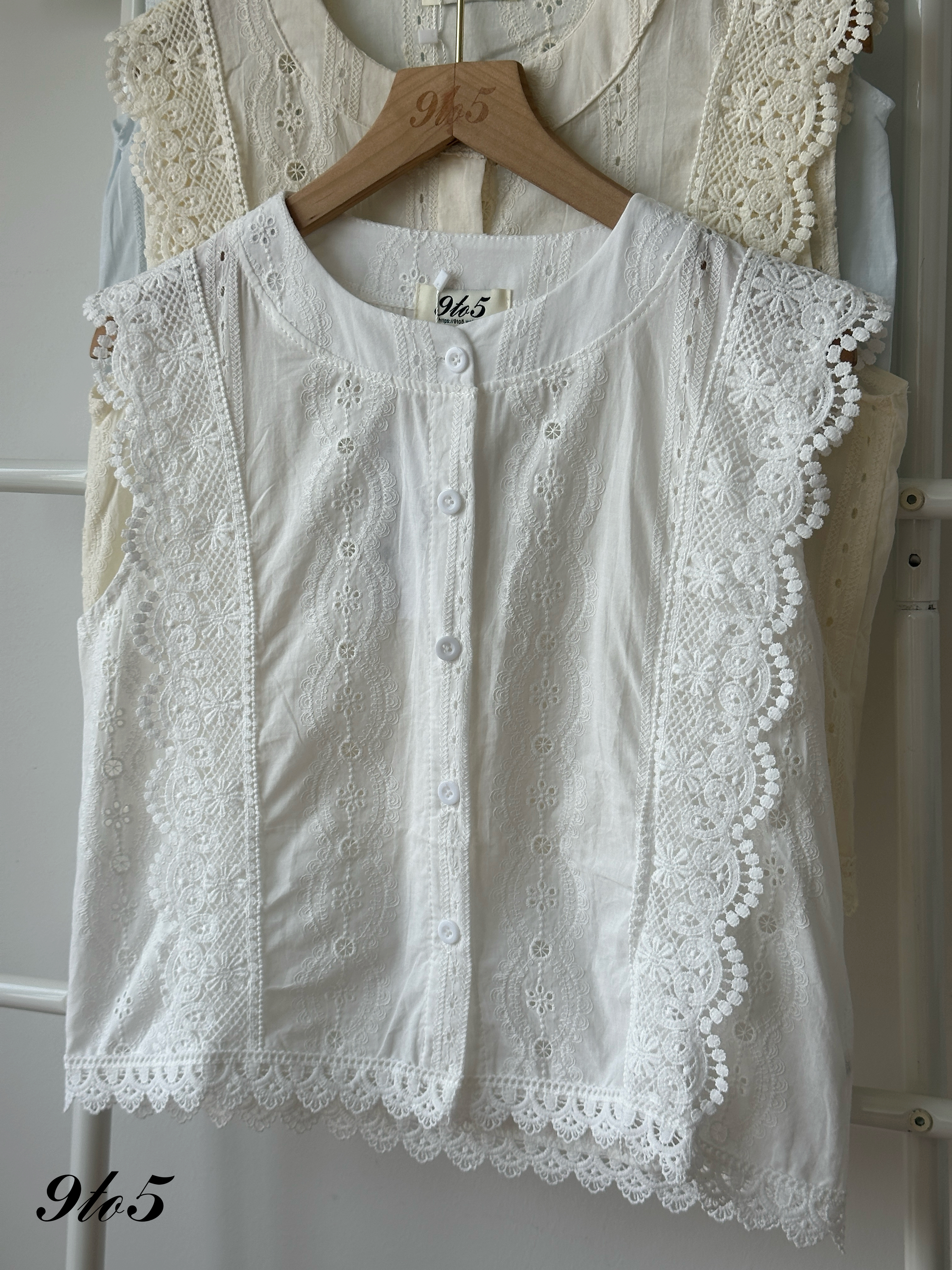 T4429 Lace Sleeve Floral Blouse - 3 Colors 