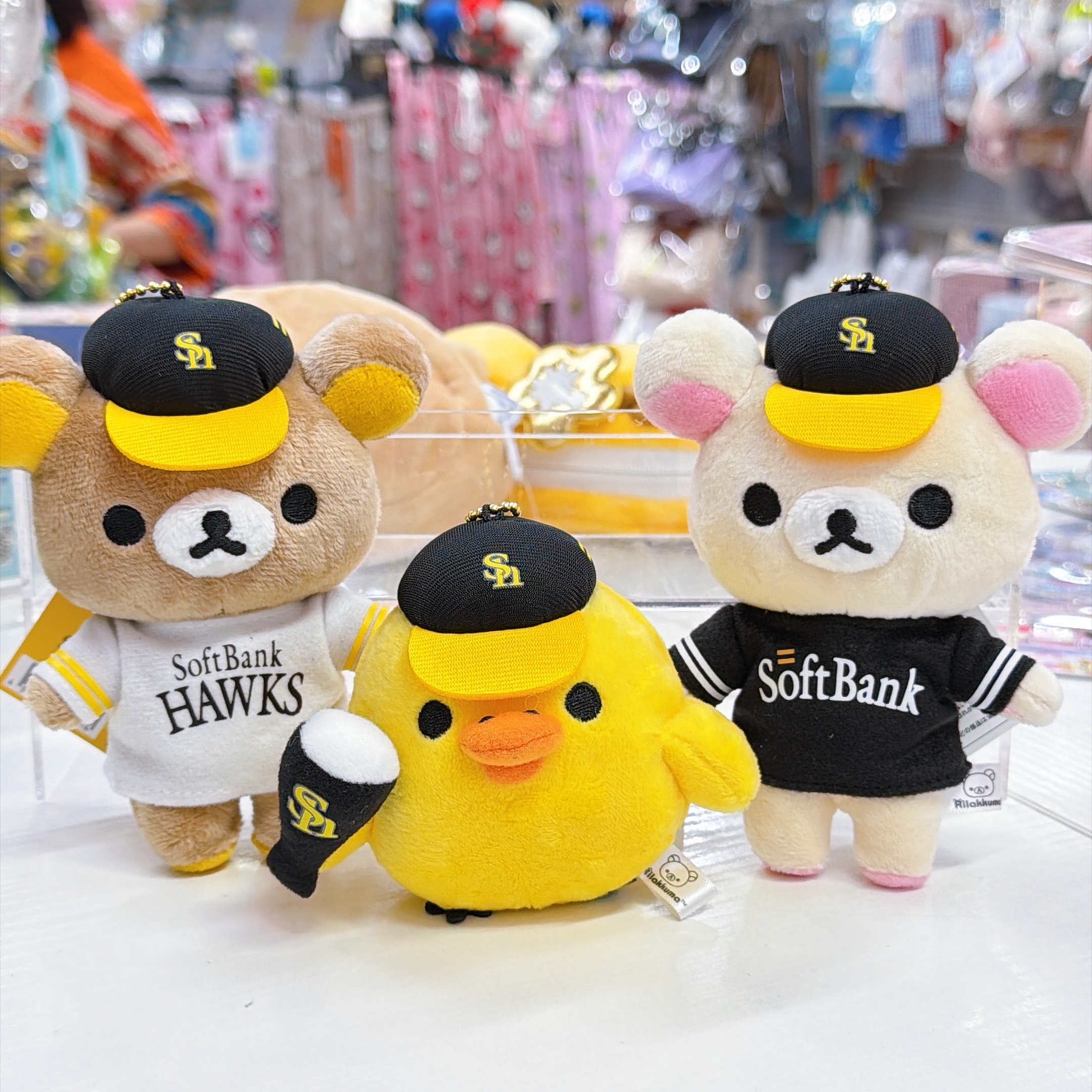 日本直送鬆弛熊 SoftBank Hawks  福岡棒球隊限定版公仔掛飾