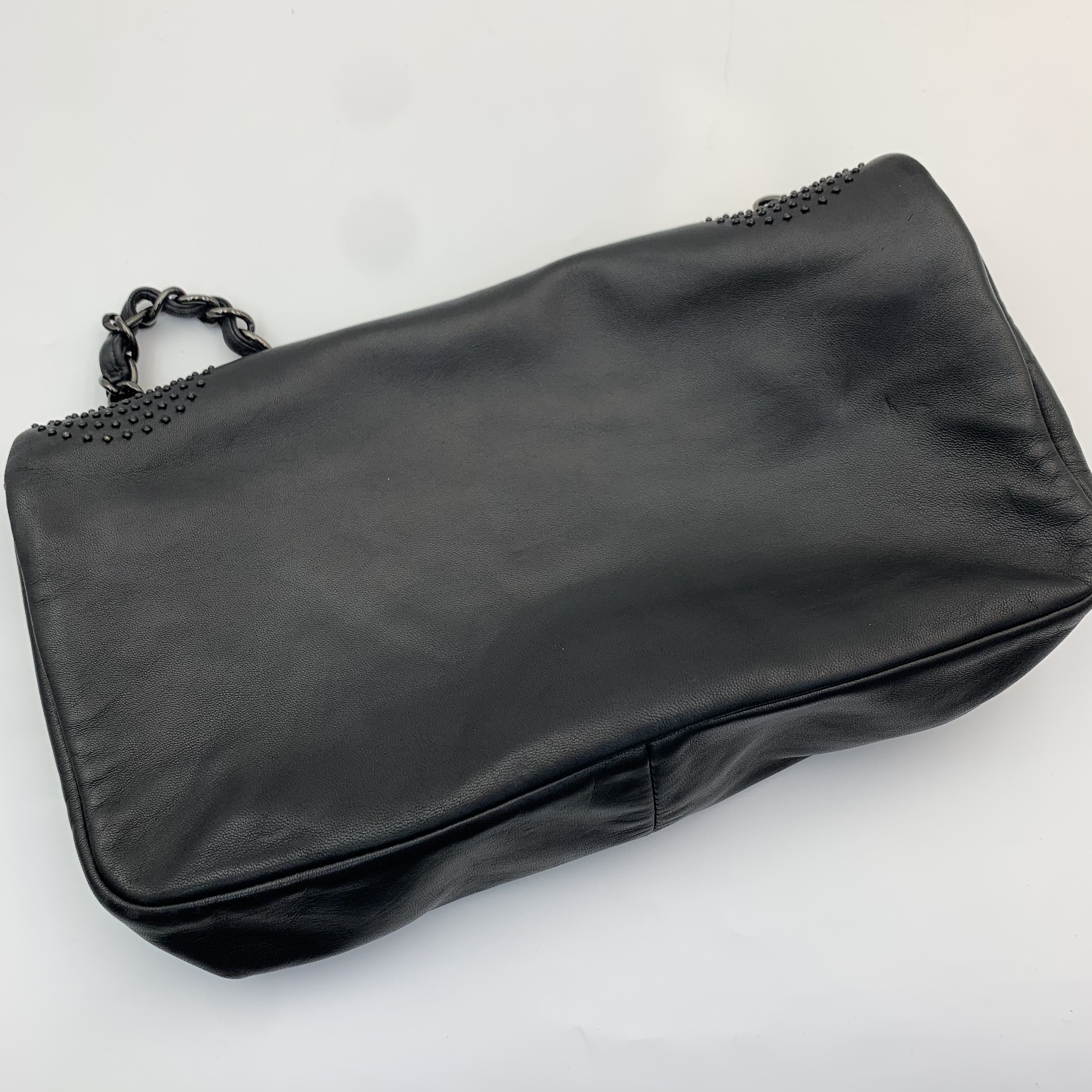 🔎有格調男女通用Chanel flap bag金屬黑色x碎釘