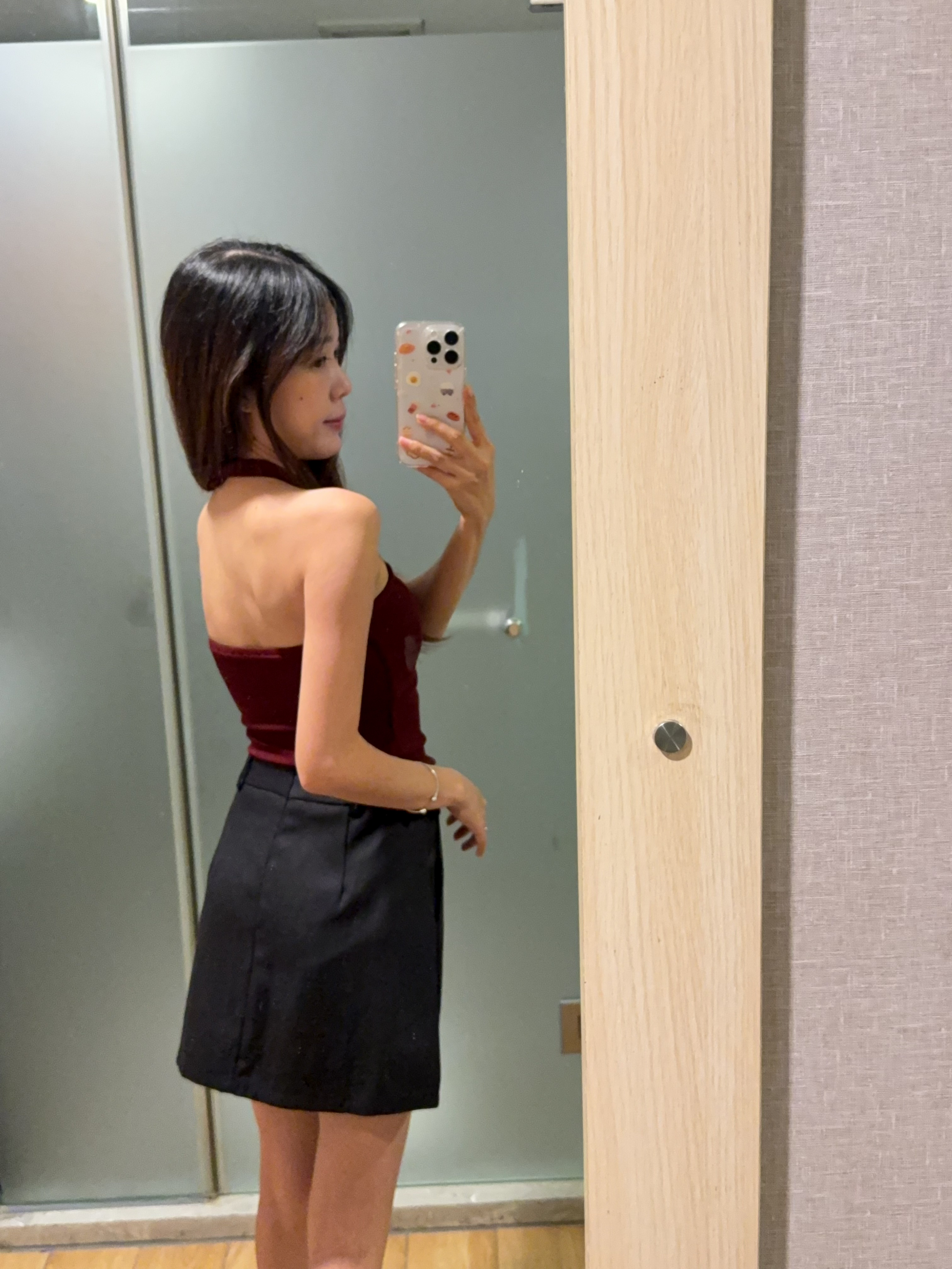 纯欲风挂脖修身背心上衣R2998