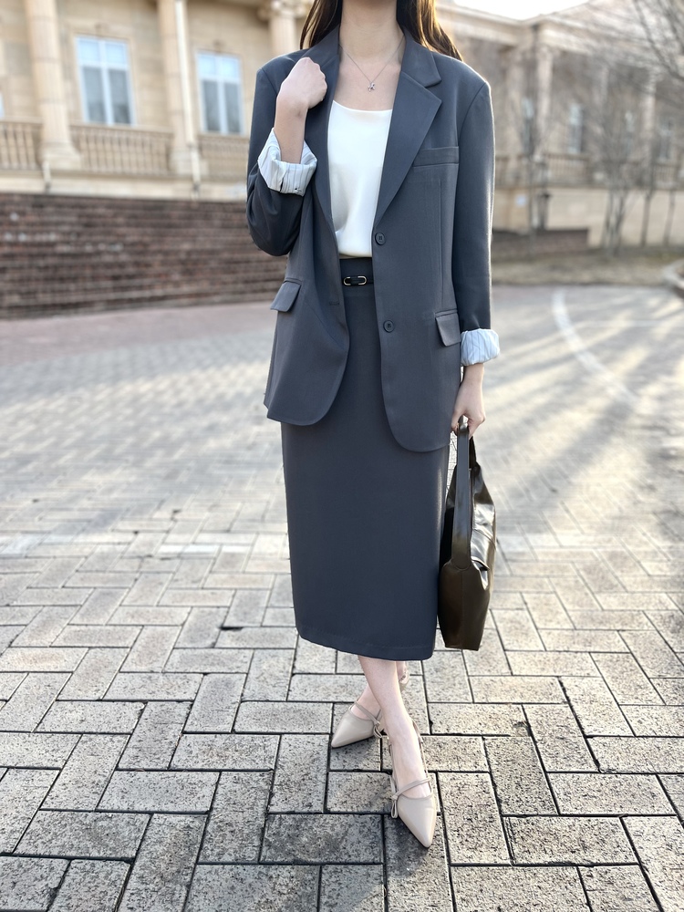 Atelier Belted Skirt (Charcoal)