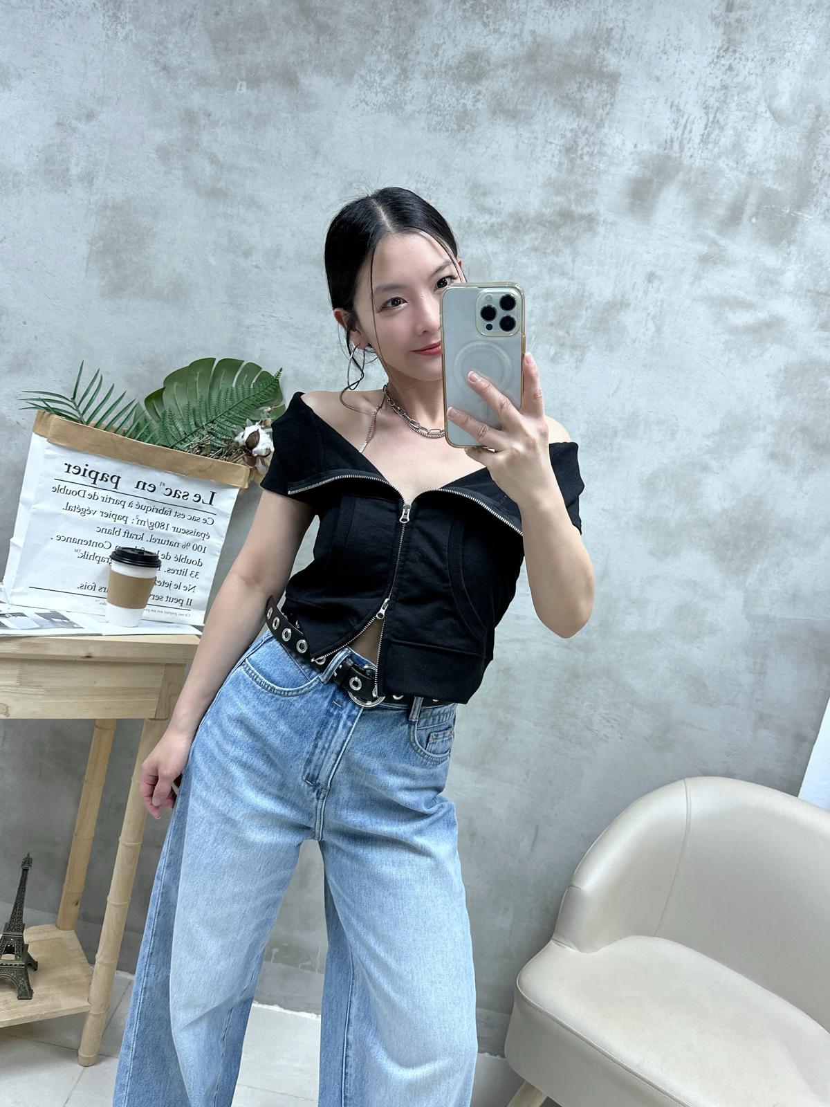 Q07 反領雙拉鍊Top