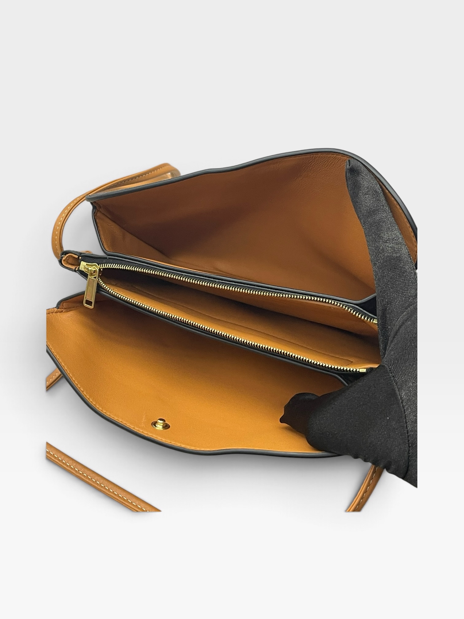 Pre-Owned CELINE Trio Flap / Product Code: 102916