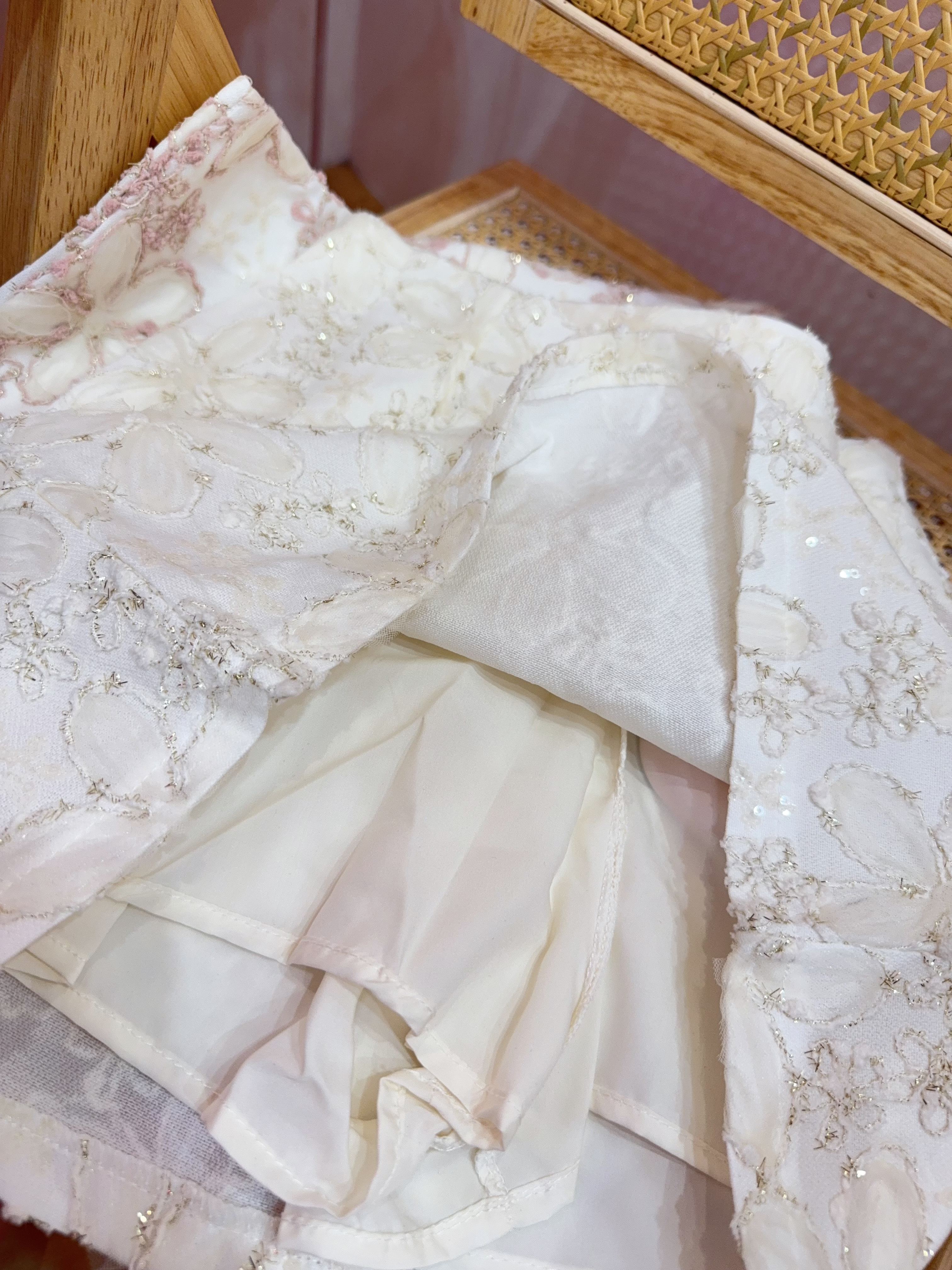 高级精致花朵刺绣半身短裙 R2769