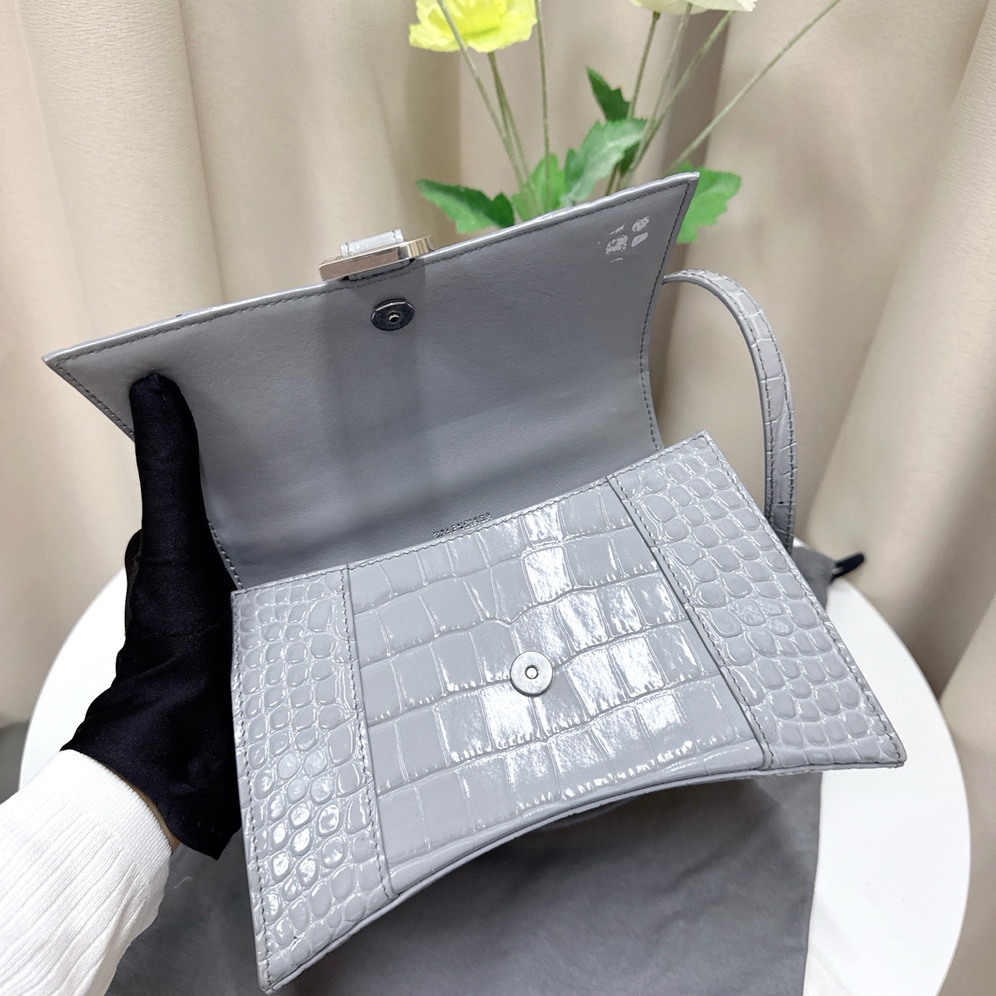 【預訂貨品】巴黎世家灰色鰐魚壓紋沙漏包