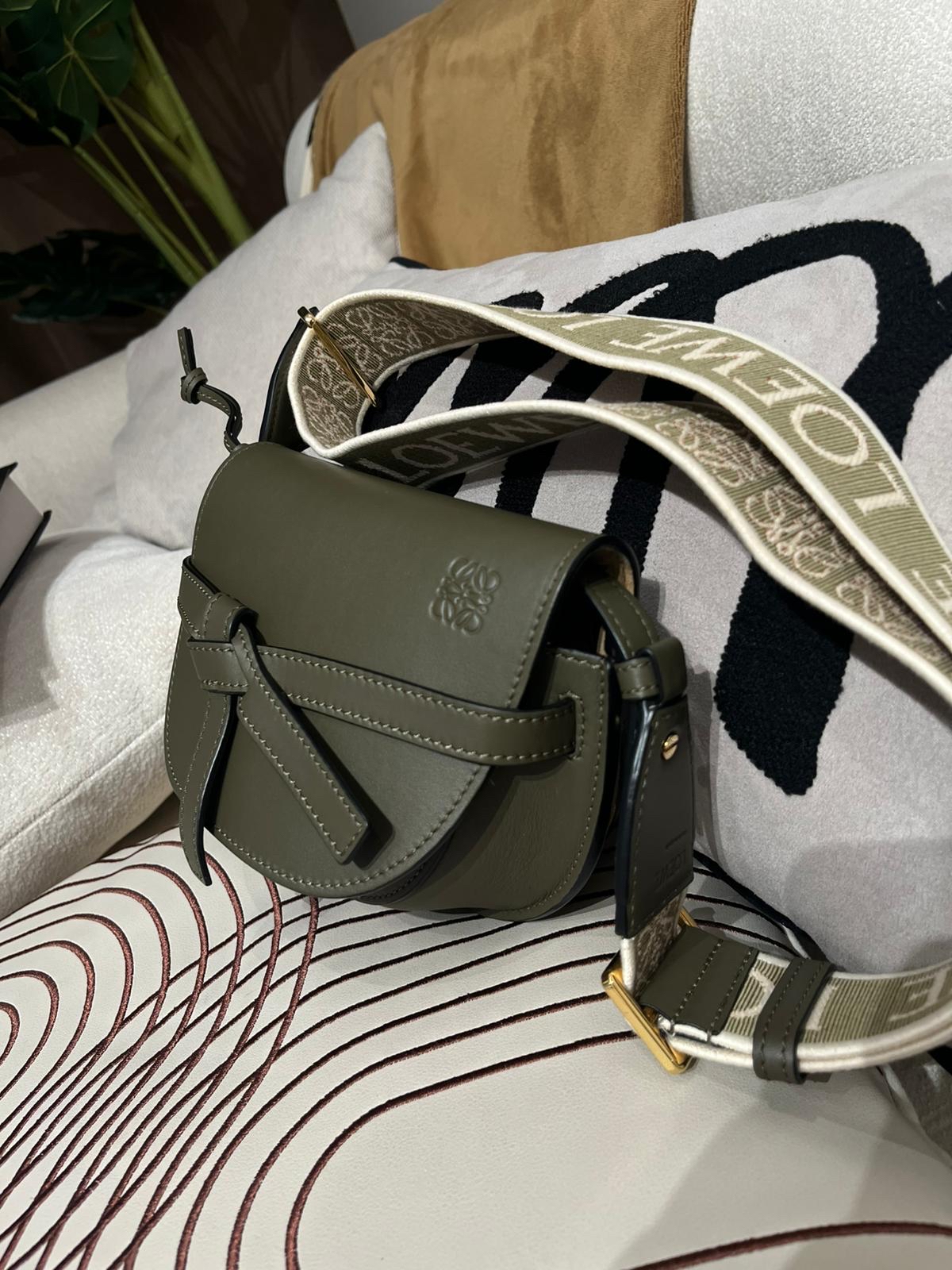 Loewe Gate Mini Calfskin mini gate  Crossbody Bag  100%Authentic, 98%New  ✅Booklet✅Dust bag