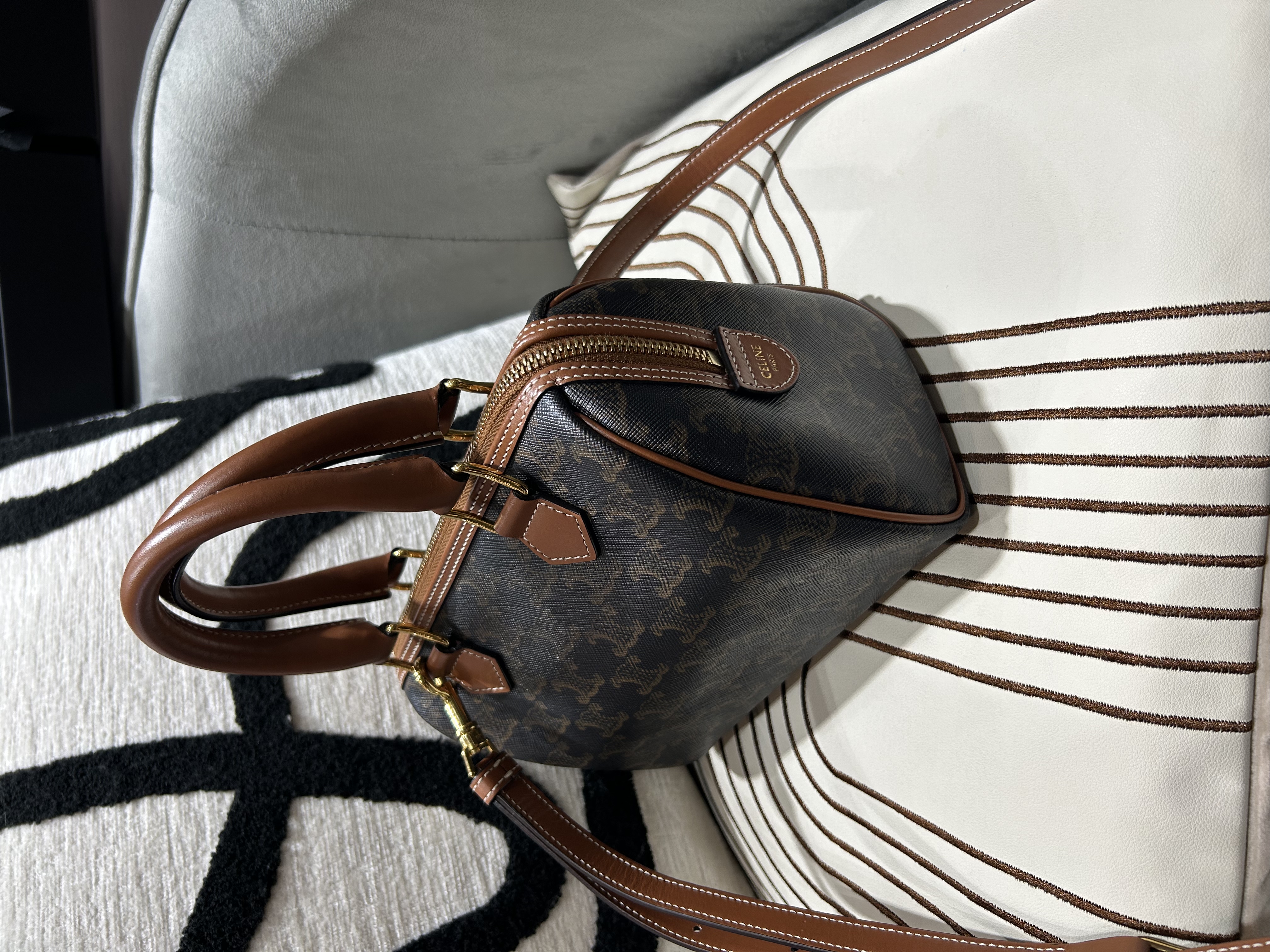 CELINE Triomphe Small Boston 2 way bag 100%Authentic, 98%New✅Strap ✅Dust bag