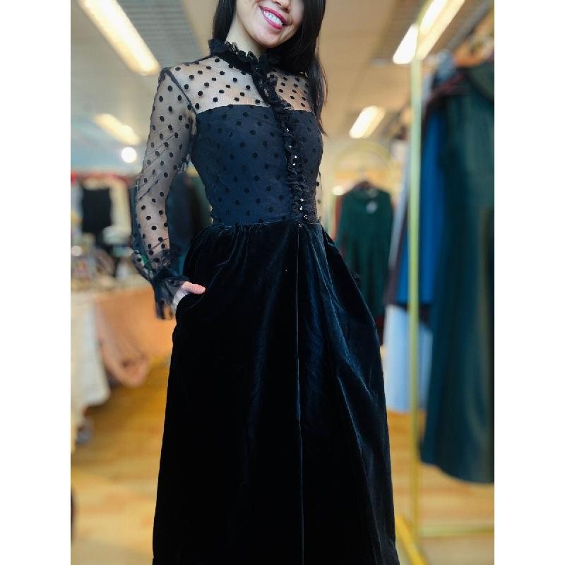 Vintage 1980s Gothic Style Polka Dot Lace x Velvet Evening Gown with Pockets (MT2571)