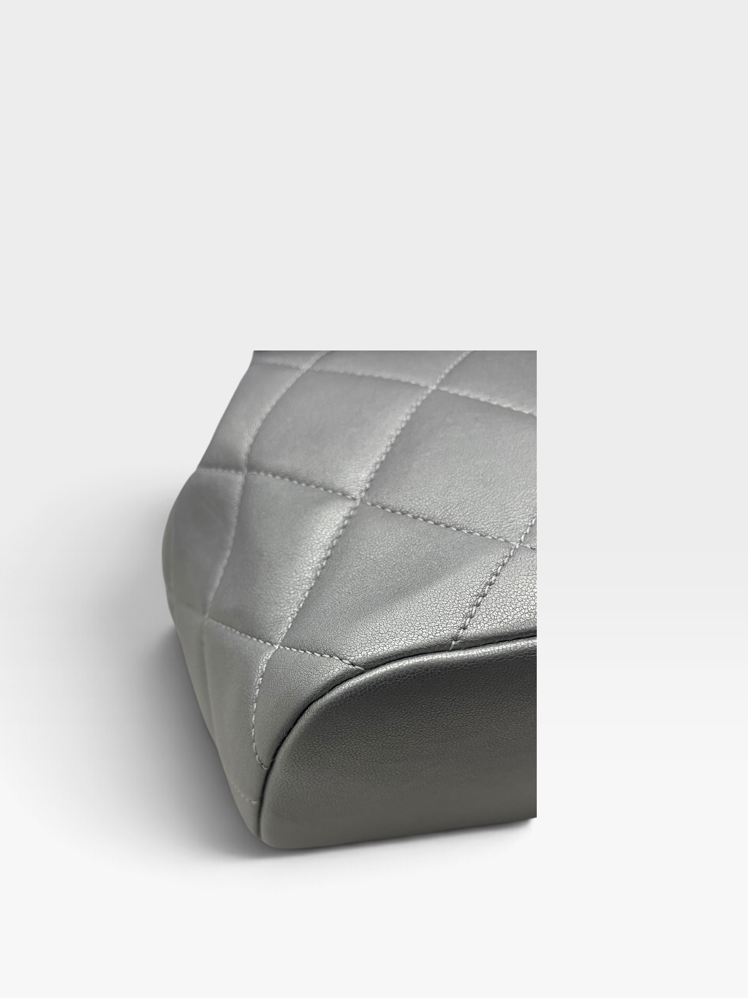 Pre-Owned CHANEL Matelassé Flap Backpack / Product Code: 102908