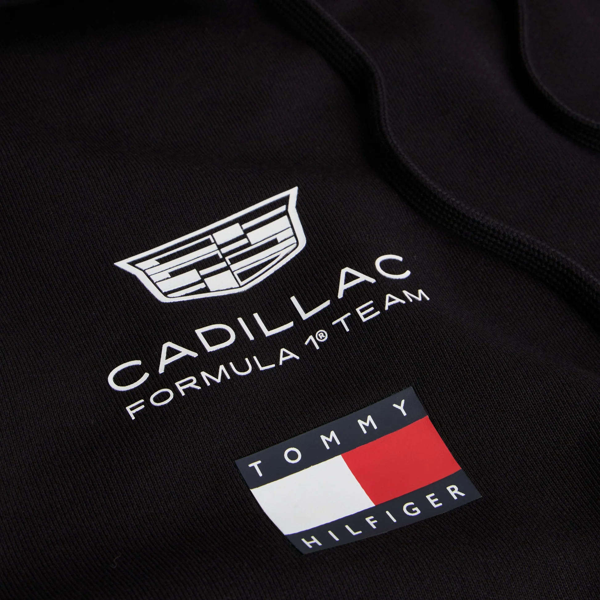 TH x Cadillac F1 Team 凱迪拉克車隊 2026 黑色 Team Hoodie MN0MN00106BDS