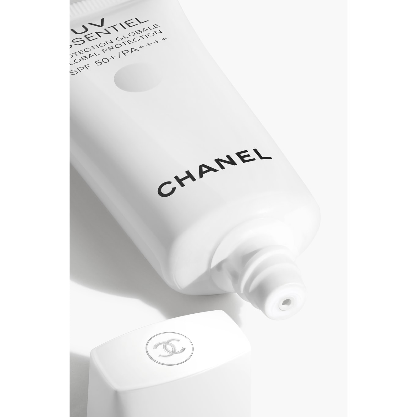 Chanel (香奈兒) UV Essentiel 皇牌多重防曬隔離乳 SPF50 / PA++++ (30ml 奢華正裝最新升級版)