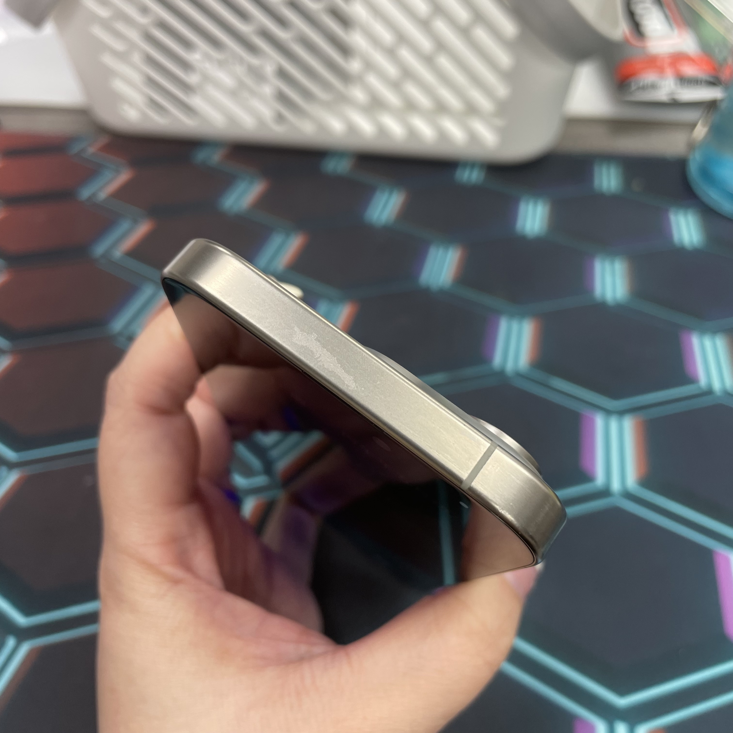 *6812 15 Pro 勁靚機 256GB 電80 原色 gray