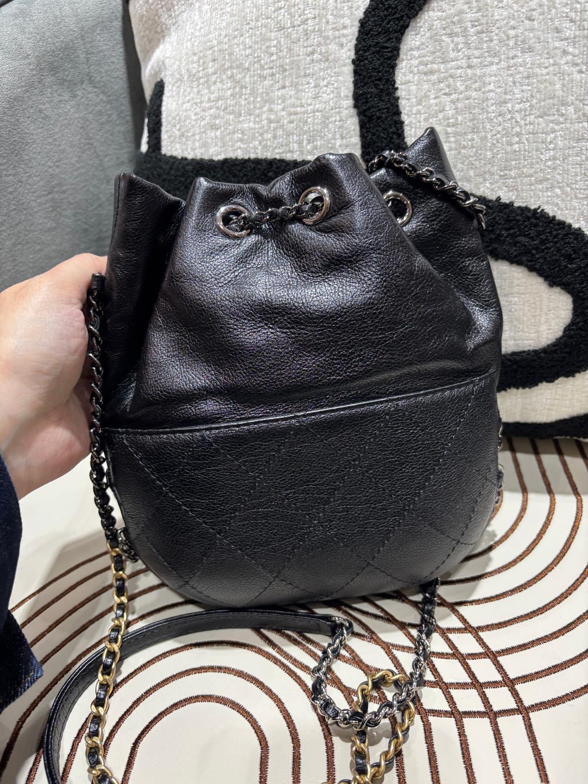CHANEL Small Gabrielle bucket chain Shoulder Bag 黑色魚子醬牛皮cc 調節扣肩背包100%Authentic, 98%new ✅card ✅dust bag ✅box 